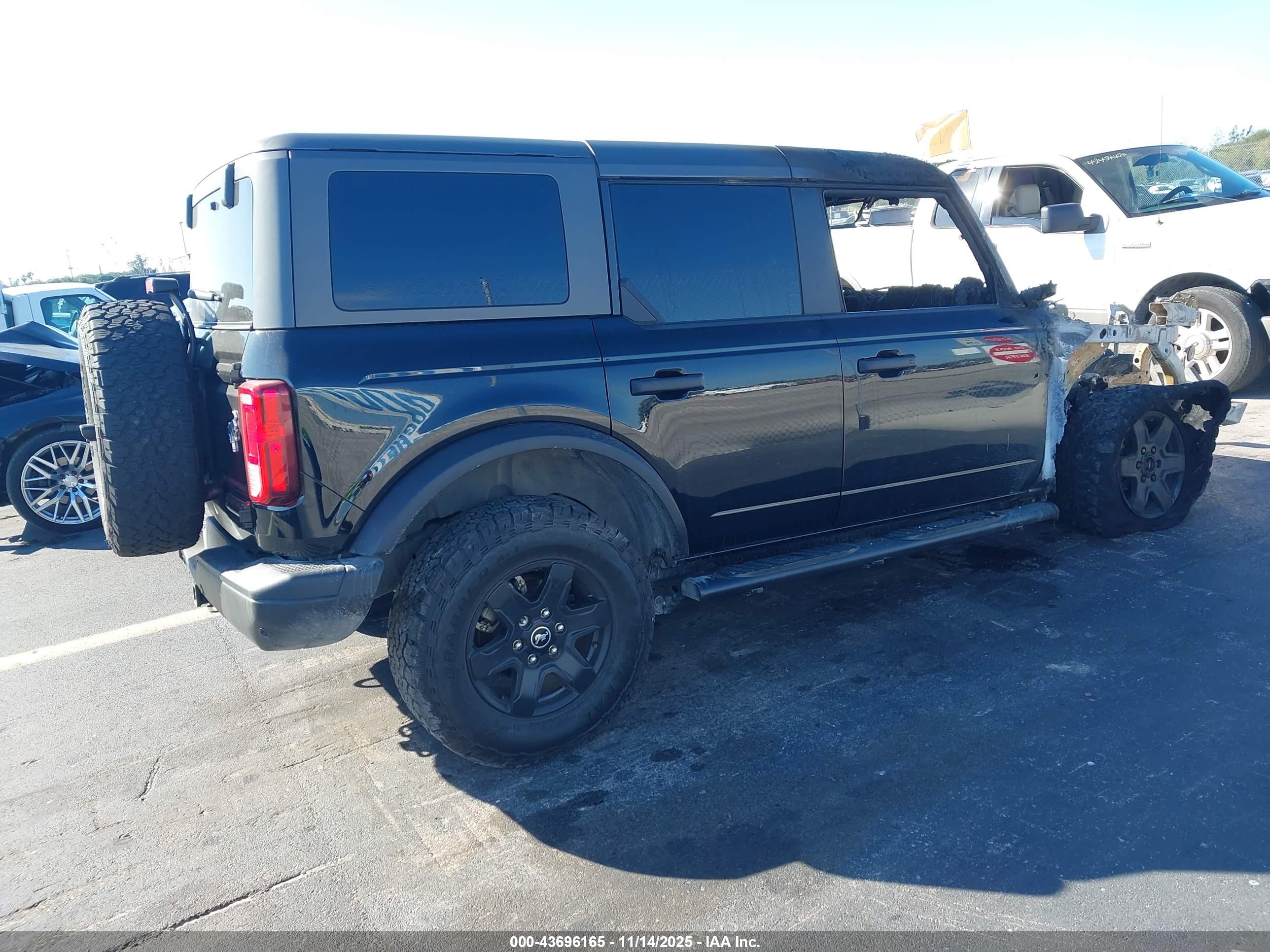 FORD BRONCO image 4
