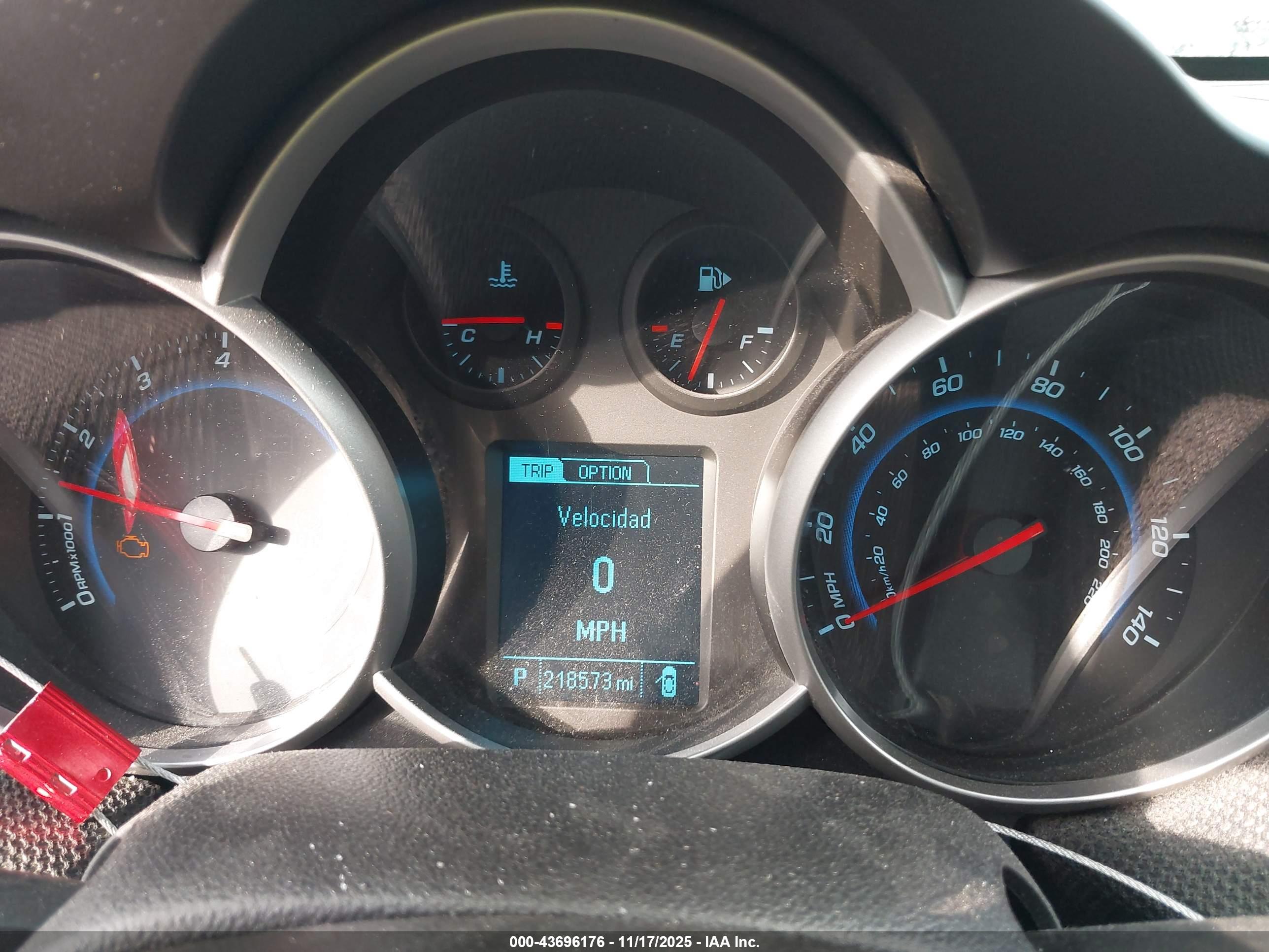 CHEVROLET CRUZE image 7