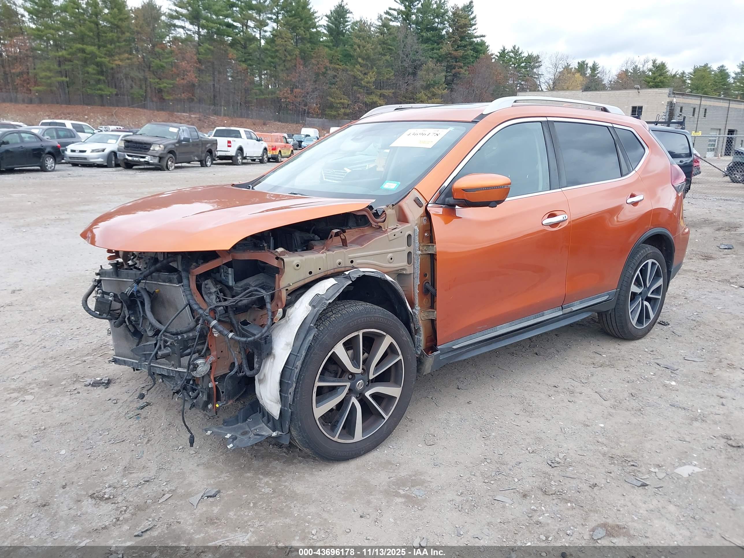 NISSAN ROGUE image 2
