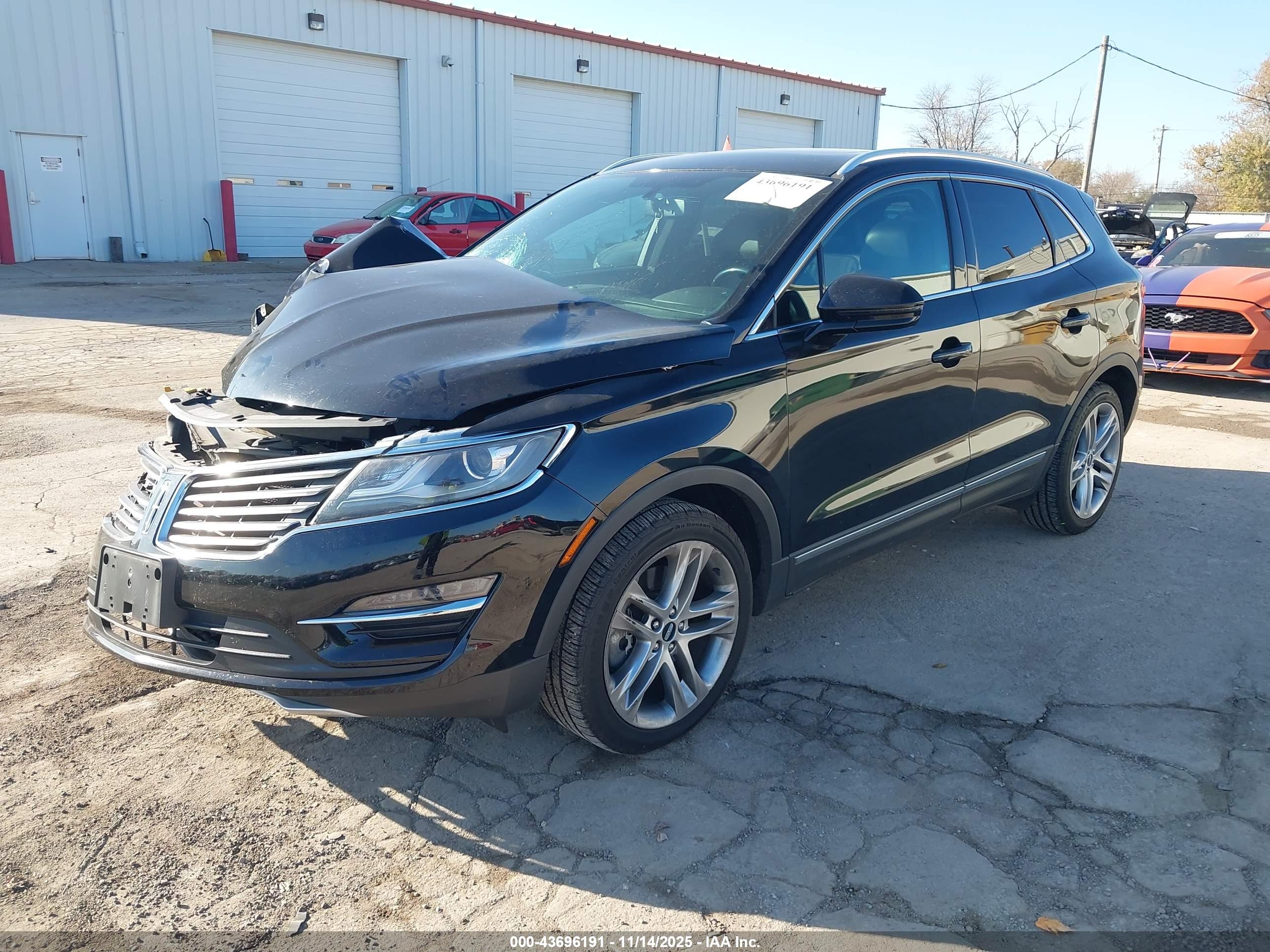 LINCOLN MKC image 2