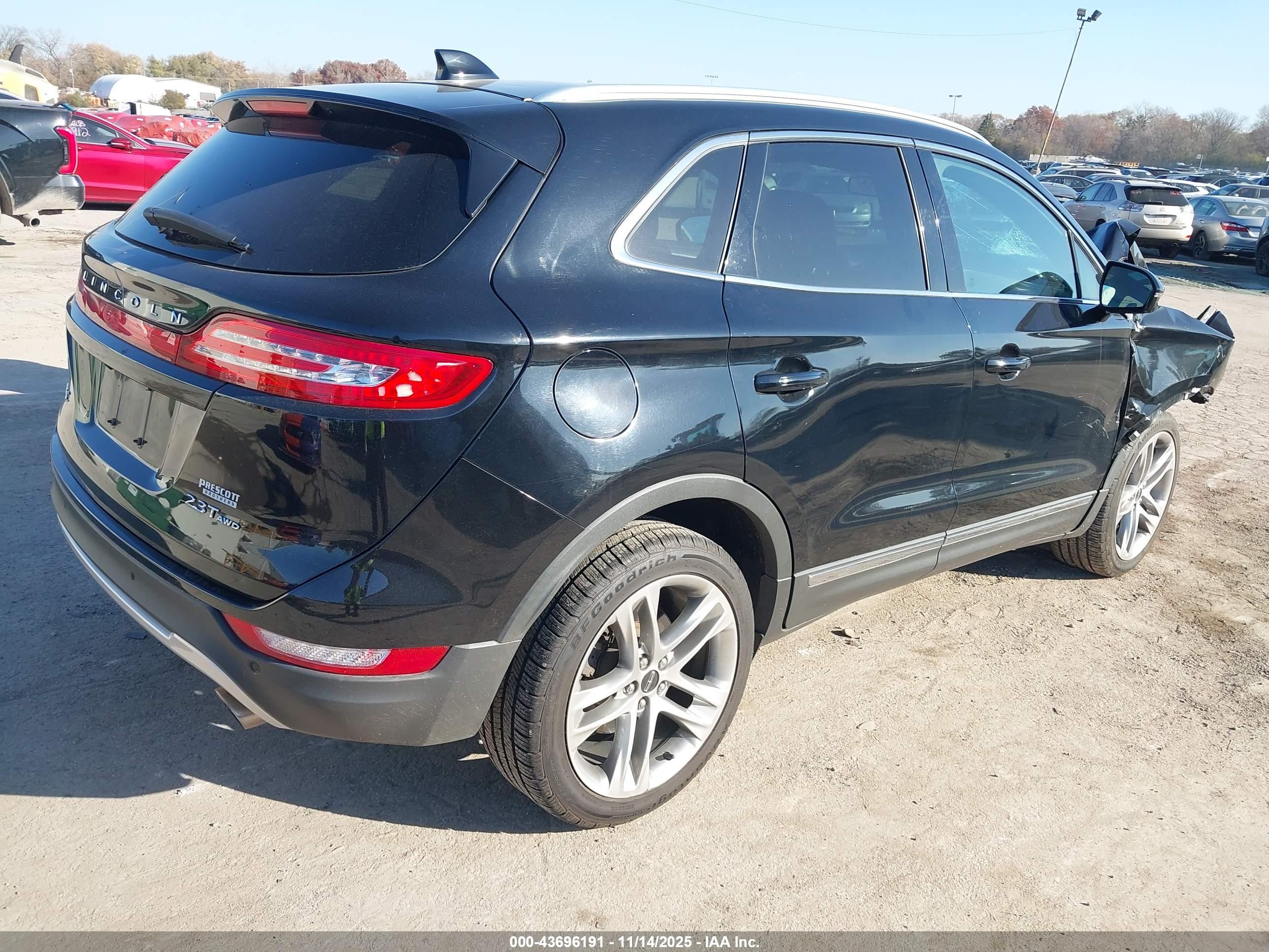 LINCOLN MKC image 4