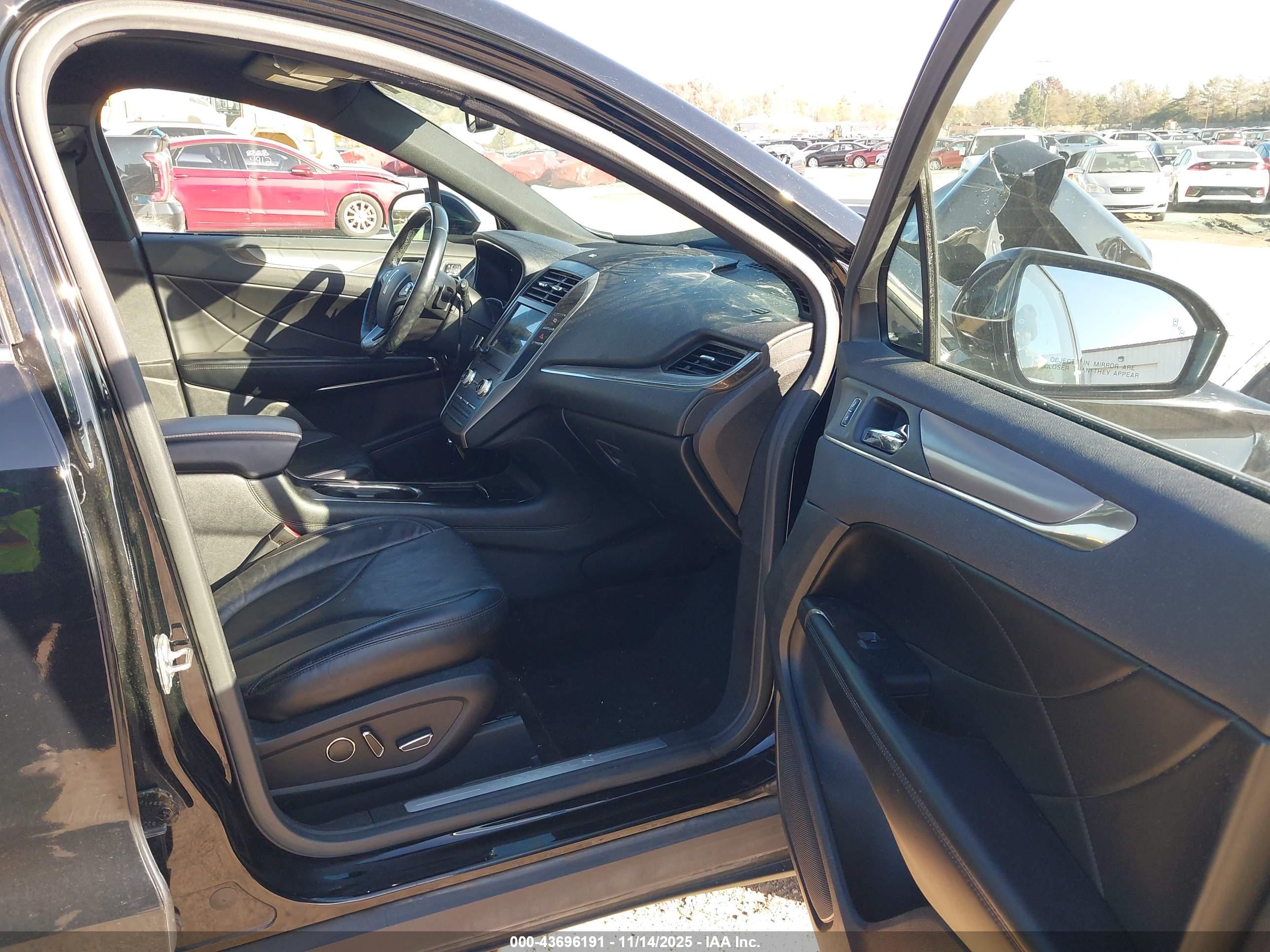 LINCOLN MKC image 5
