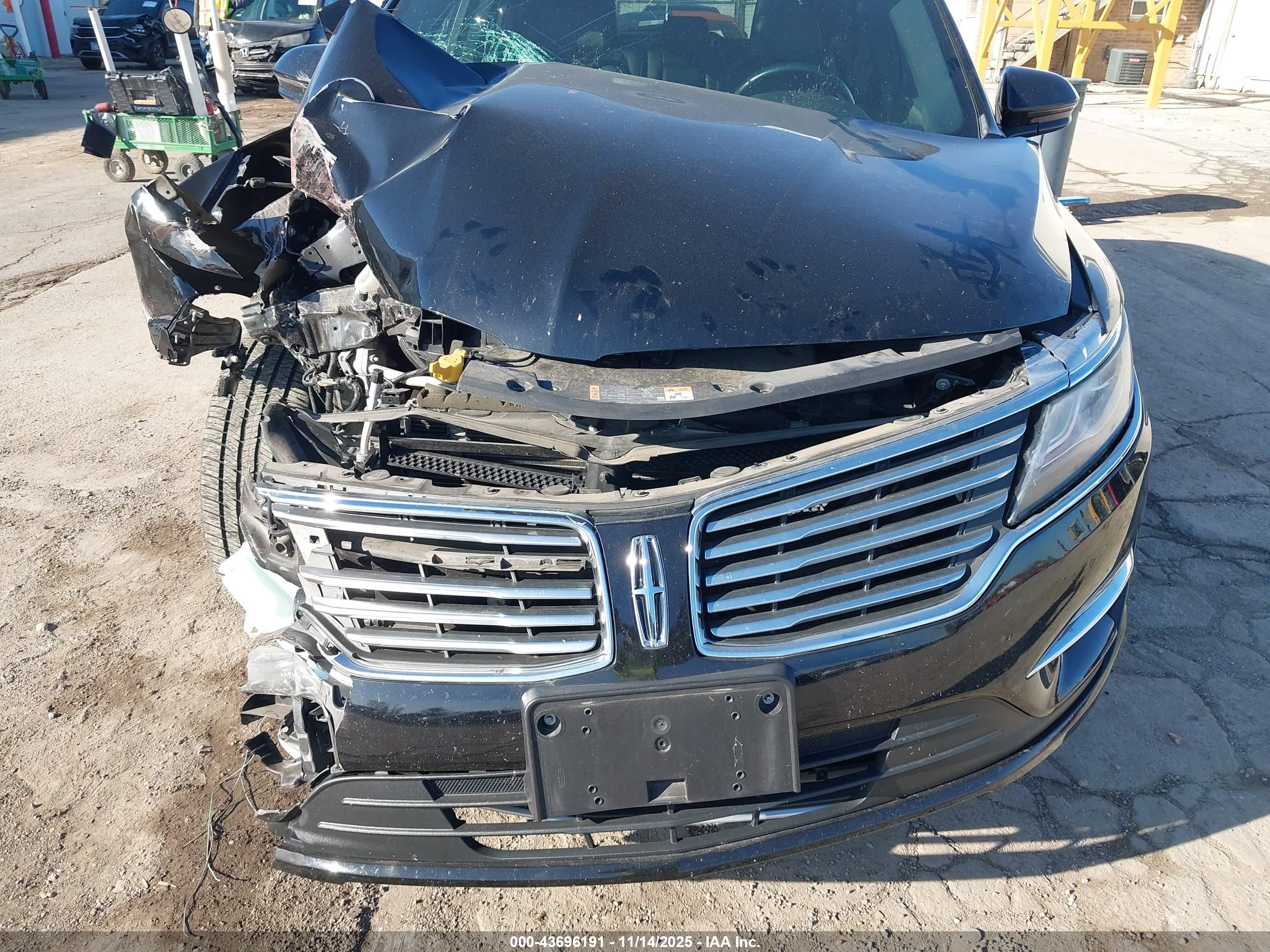 LINCOLN MKC image 6