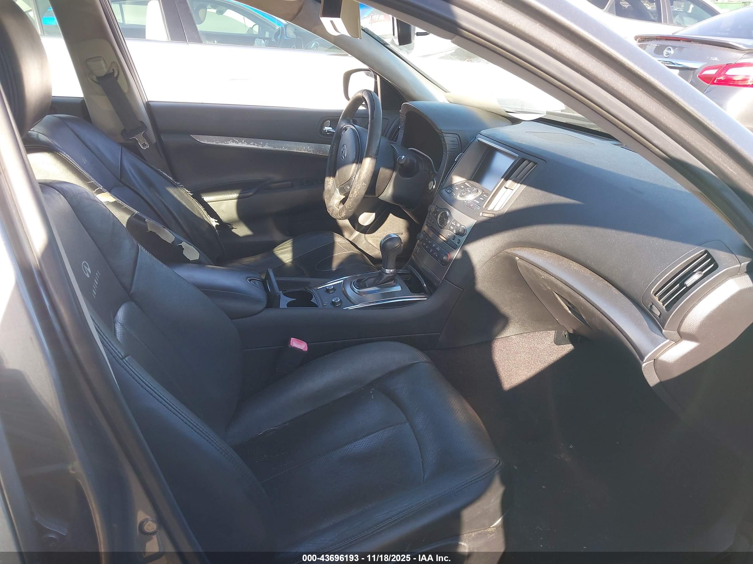 INFINITI G37 image 5