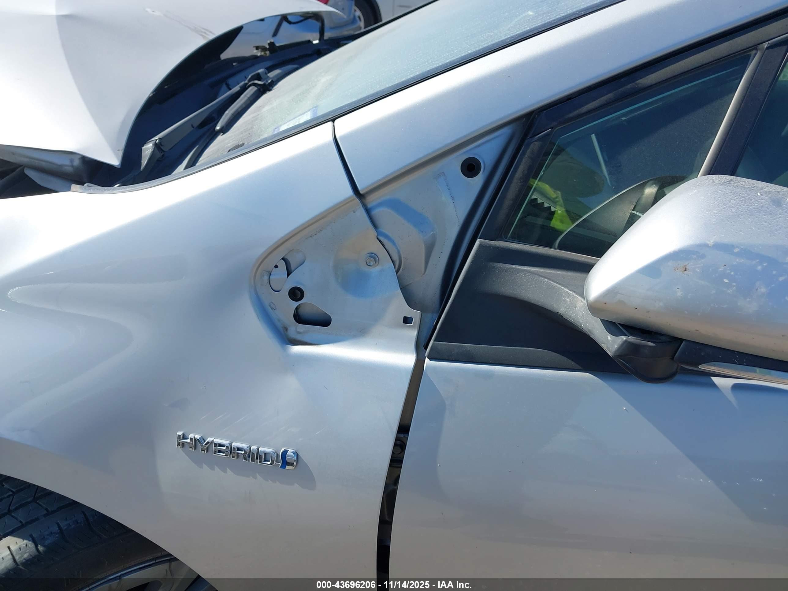 TOYOTA PRIUS image 6