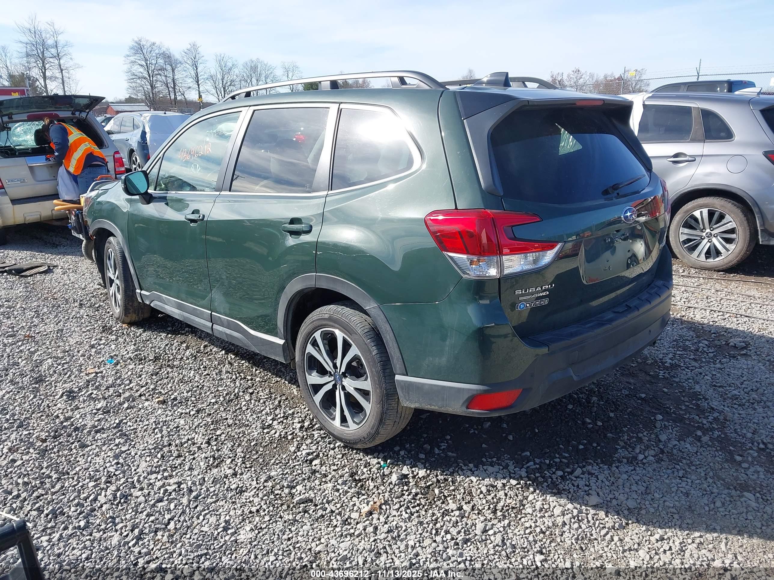 SUBARU FORESTER image 3