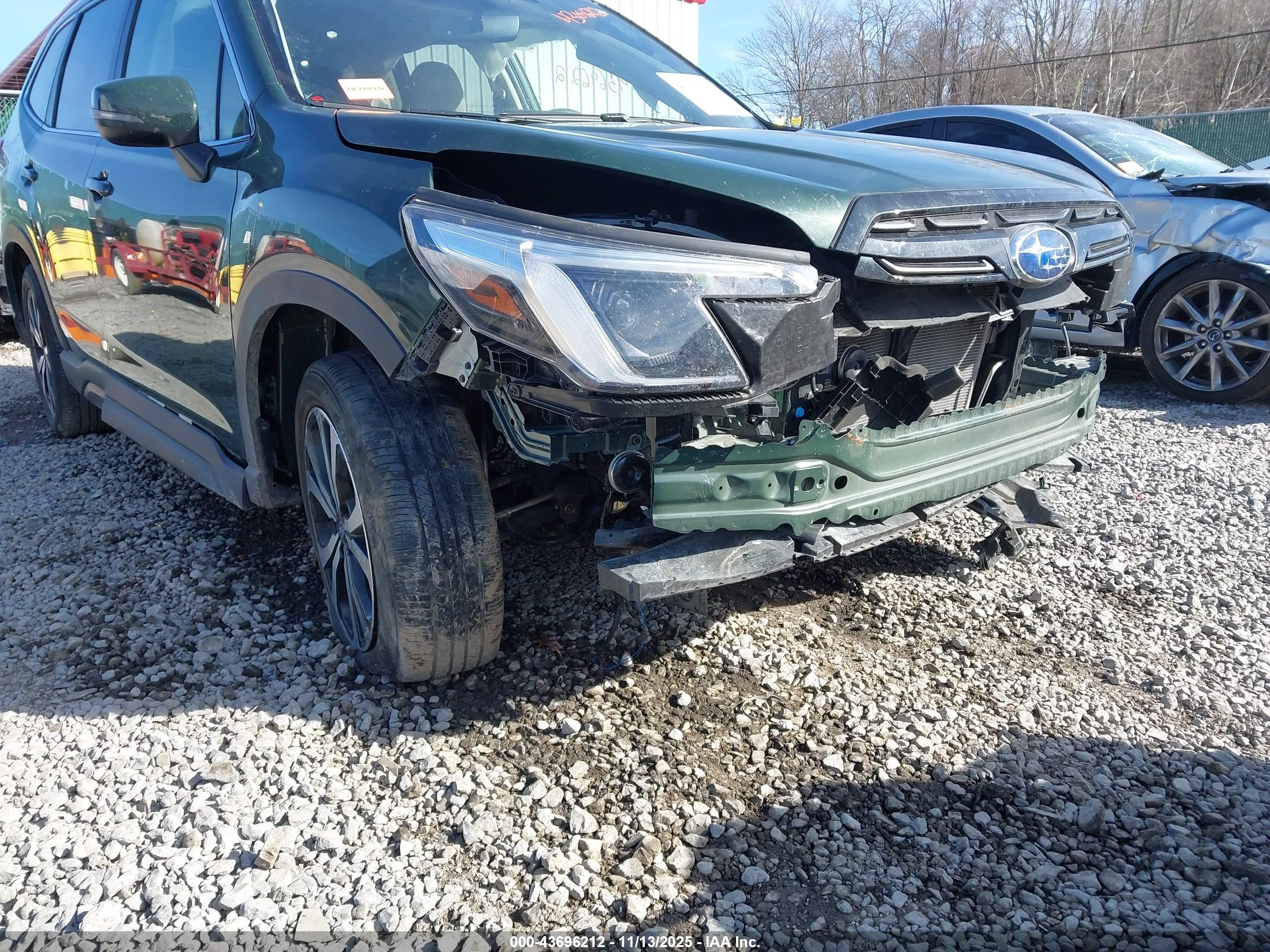 SUBARU FORESTER image 6