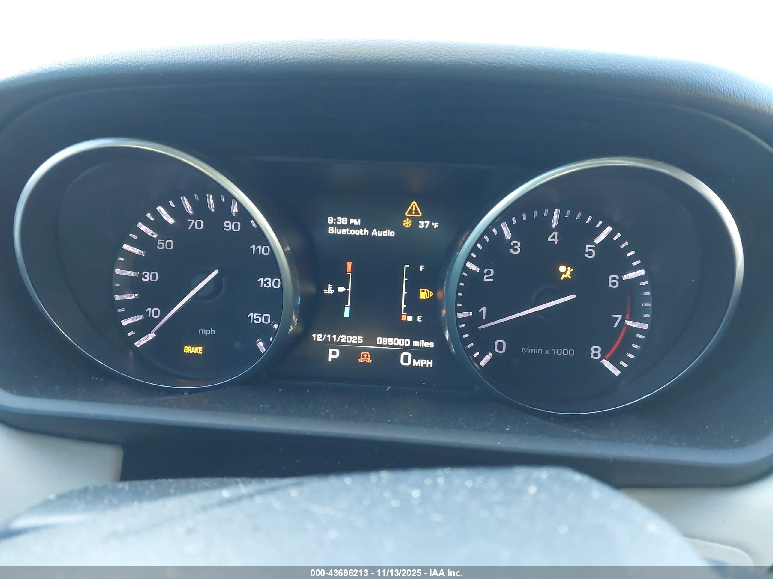 LAND ROVER image 7