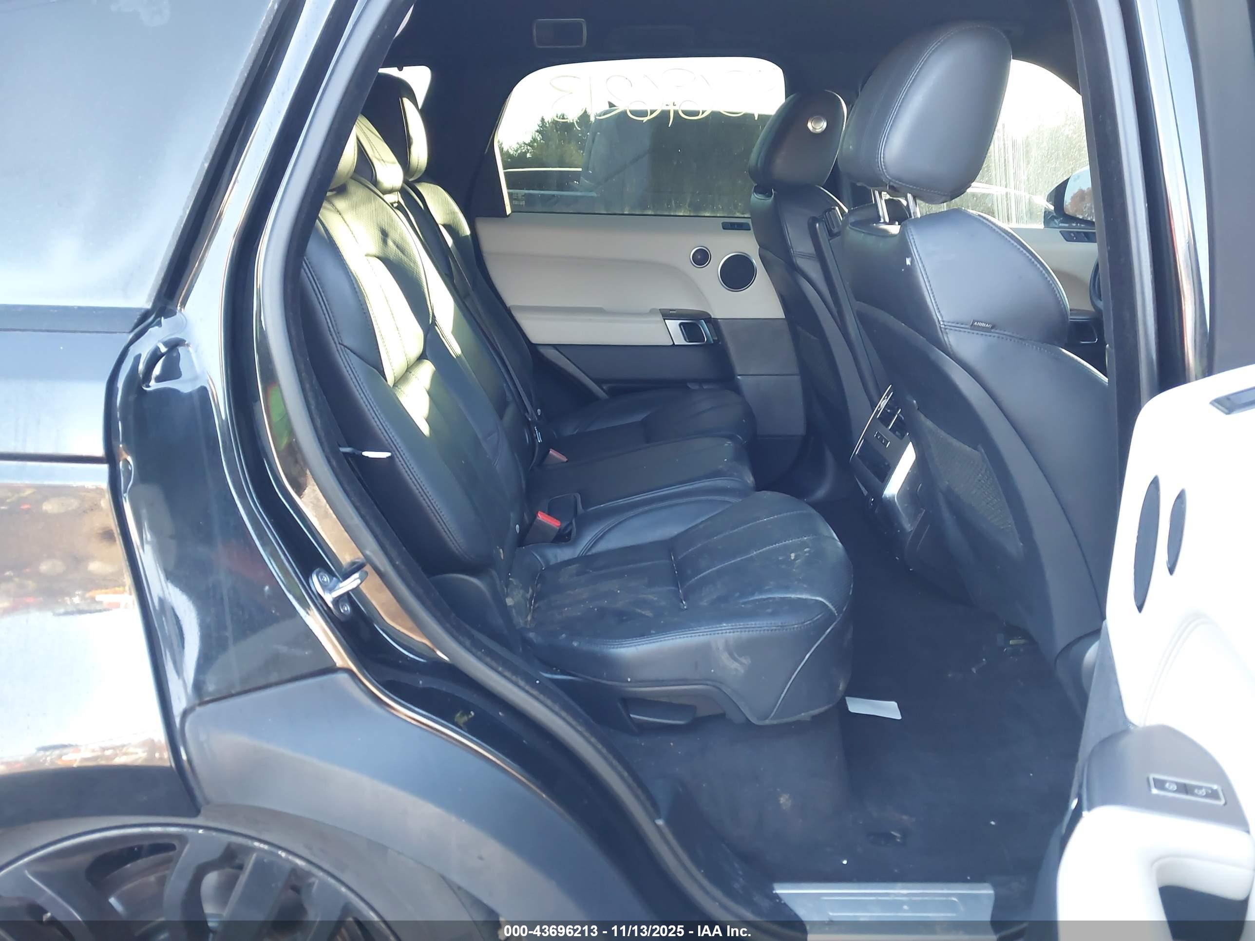 LAND ROVER image 8