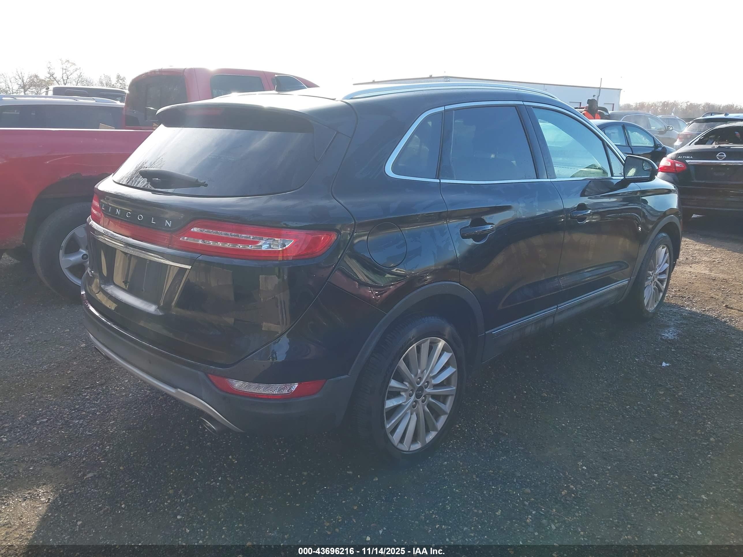 LINCOLN MKC image 4