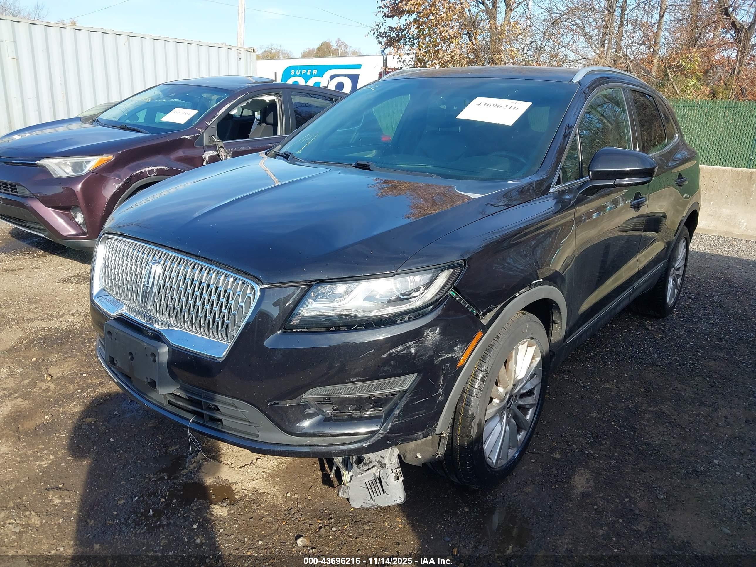 LINCOLN MKC image 6