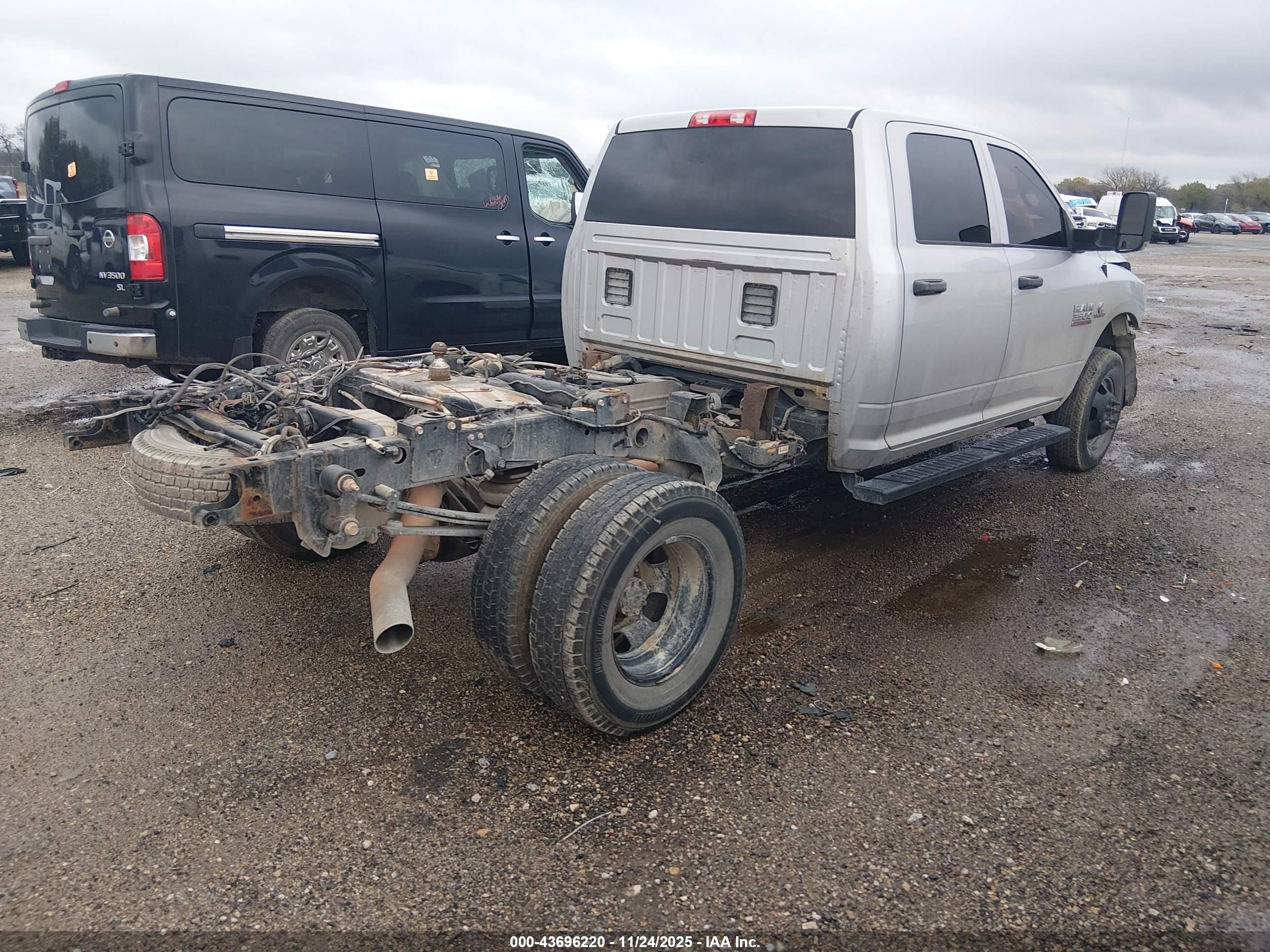RAM 3500 image 4