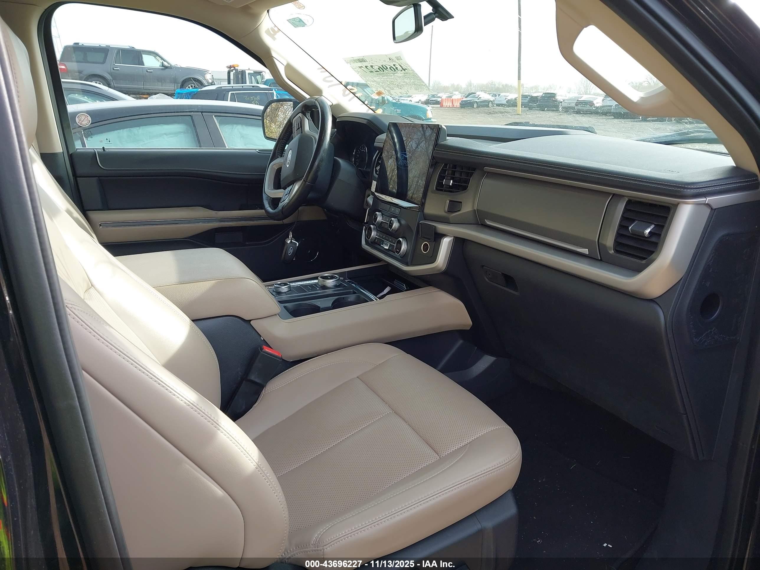 FORD EXPEDITION image 5