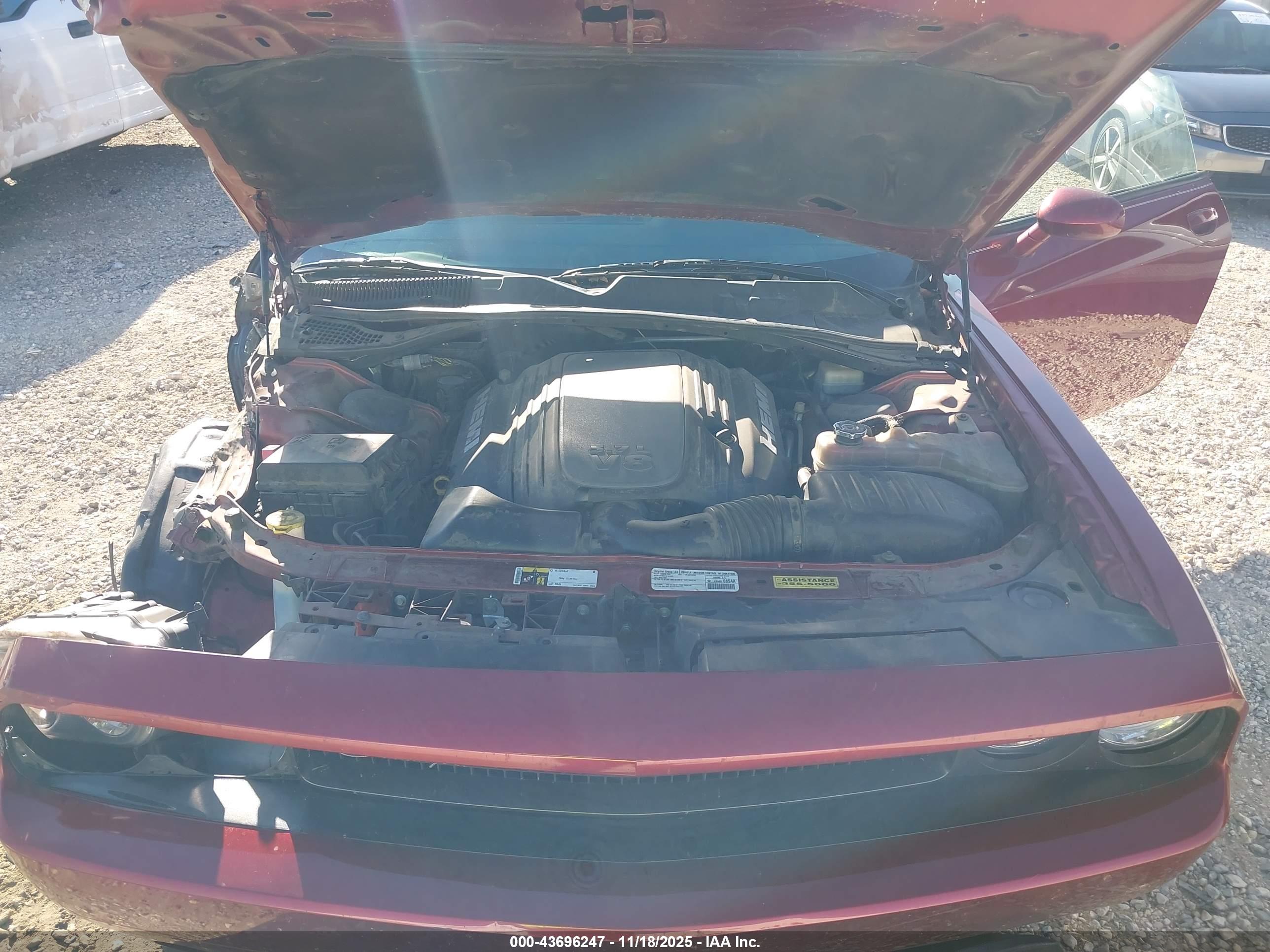 DODGE CHALLENGER image 10