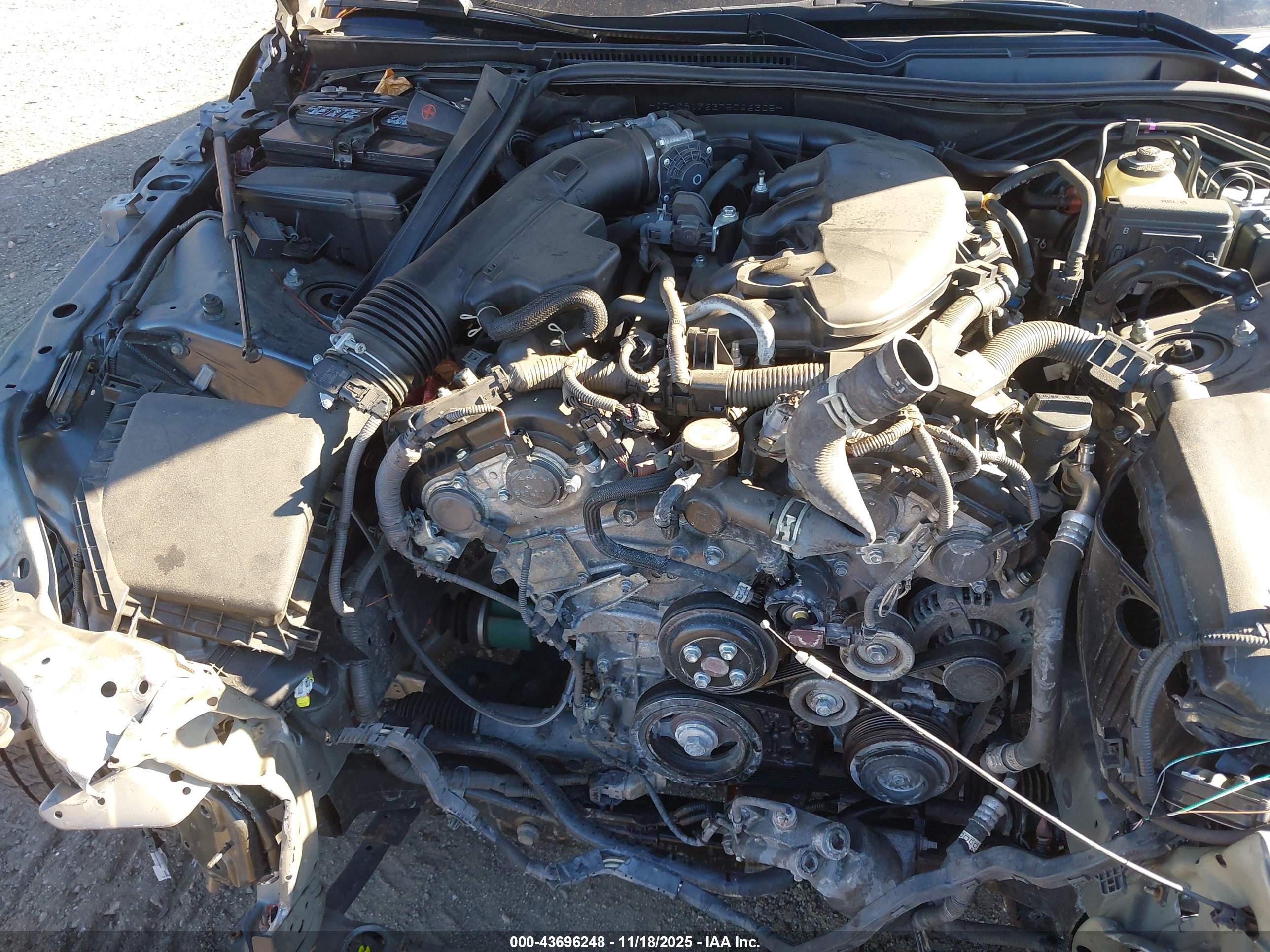 LEXUS IS image 10