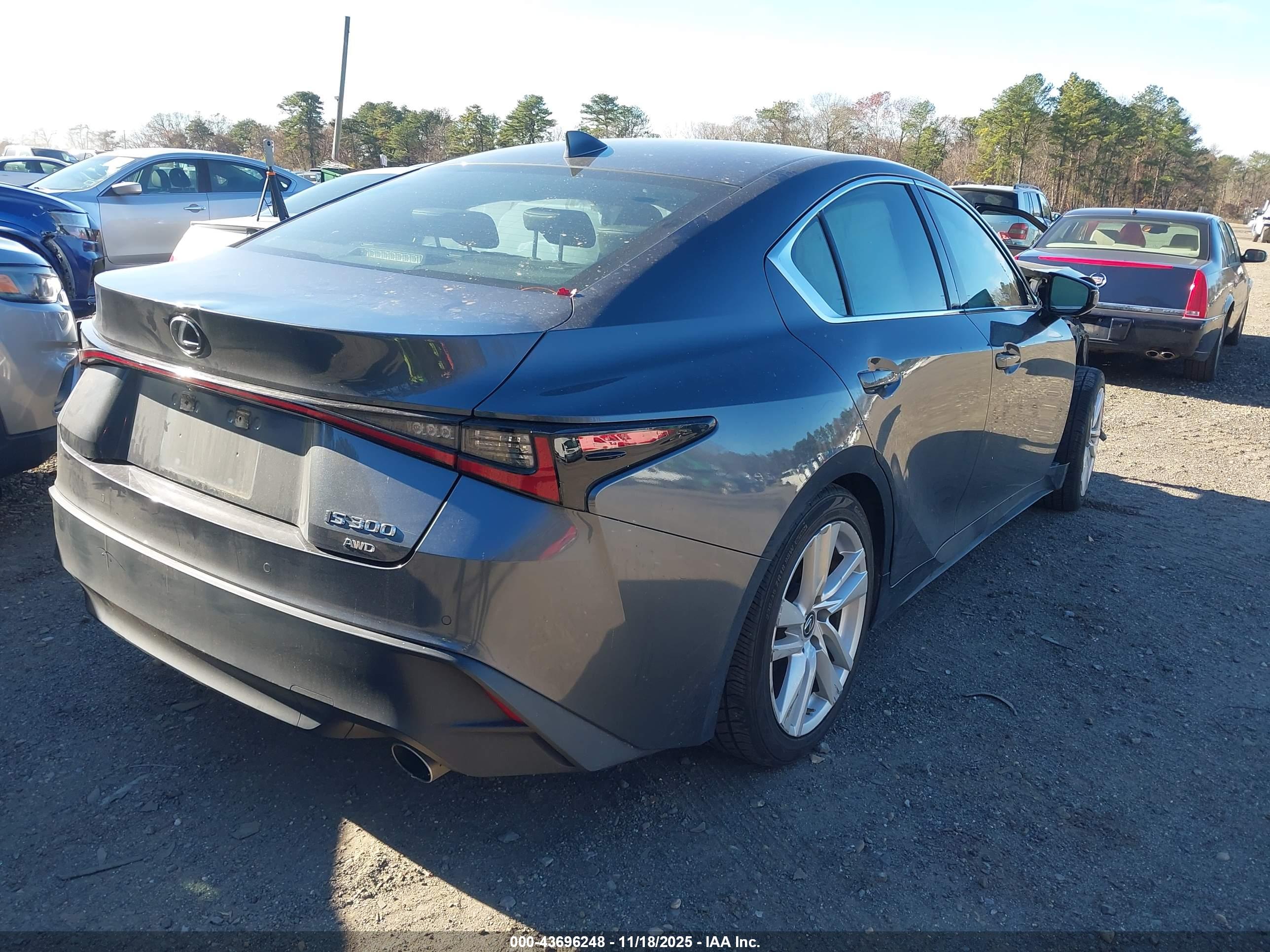 LEXUS IS image 4