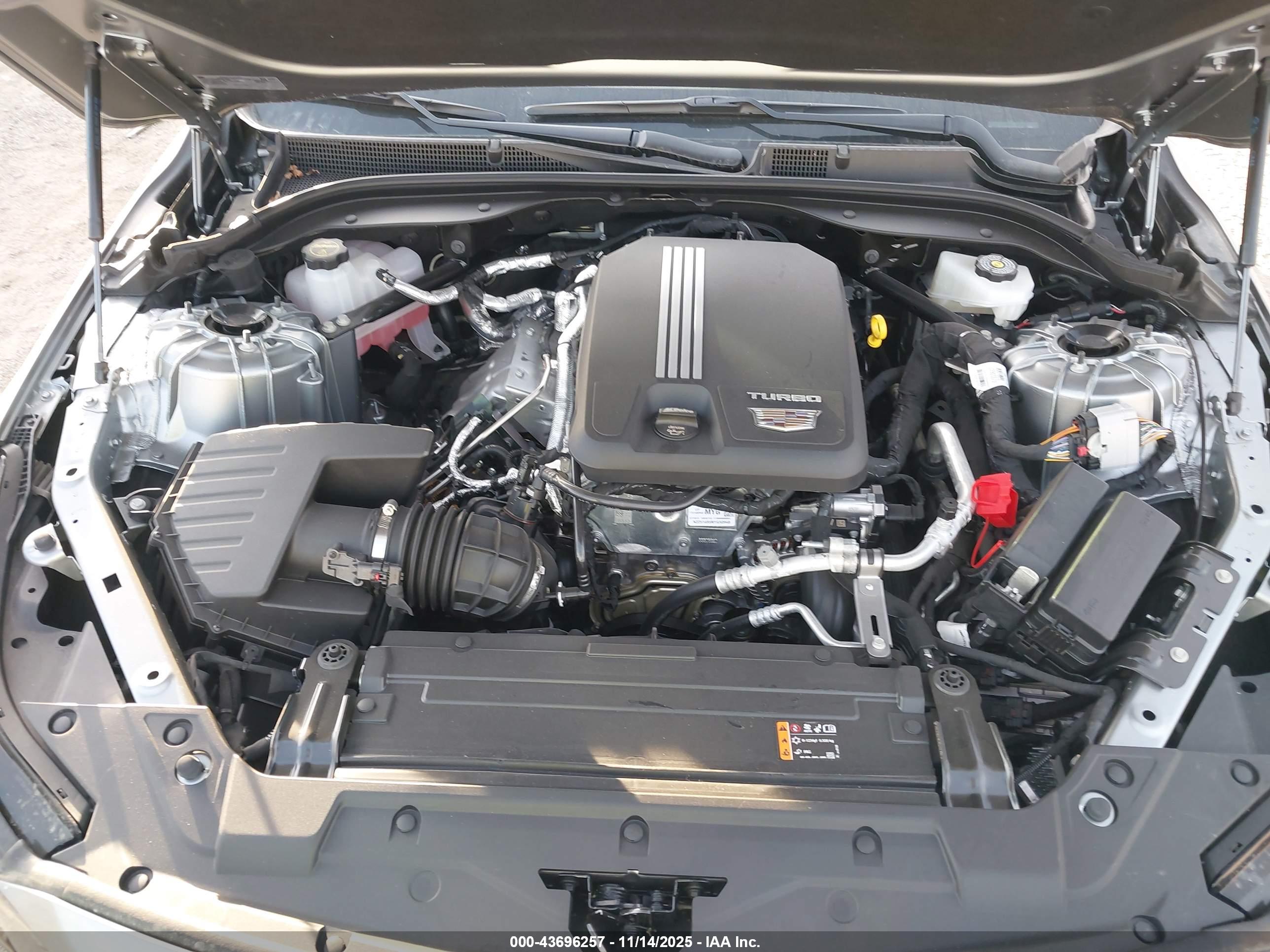 CADILLAC CT5 image 10
