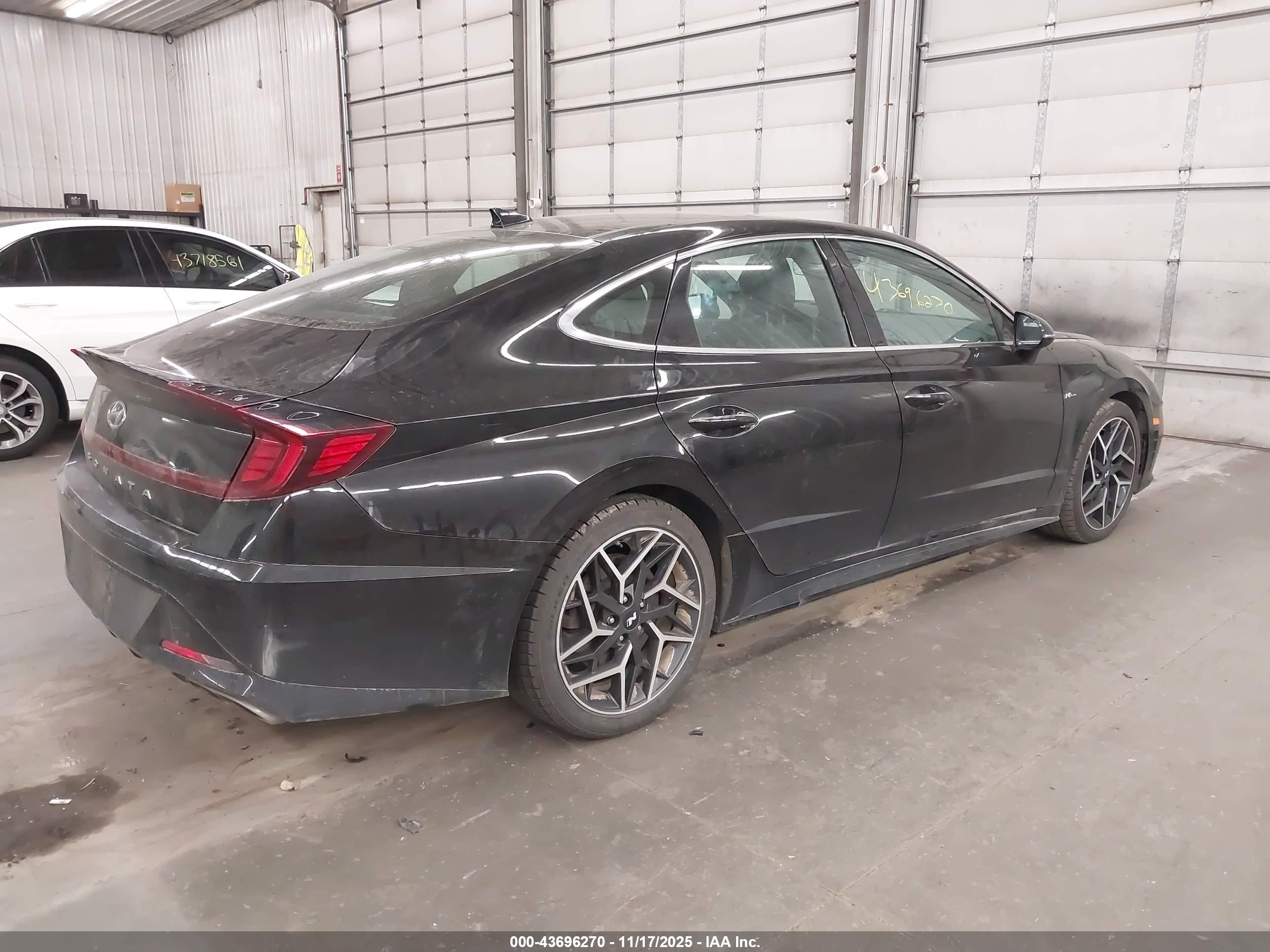 HYUNDAI SONATA image 4