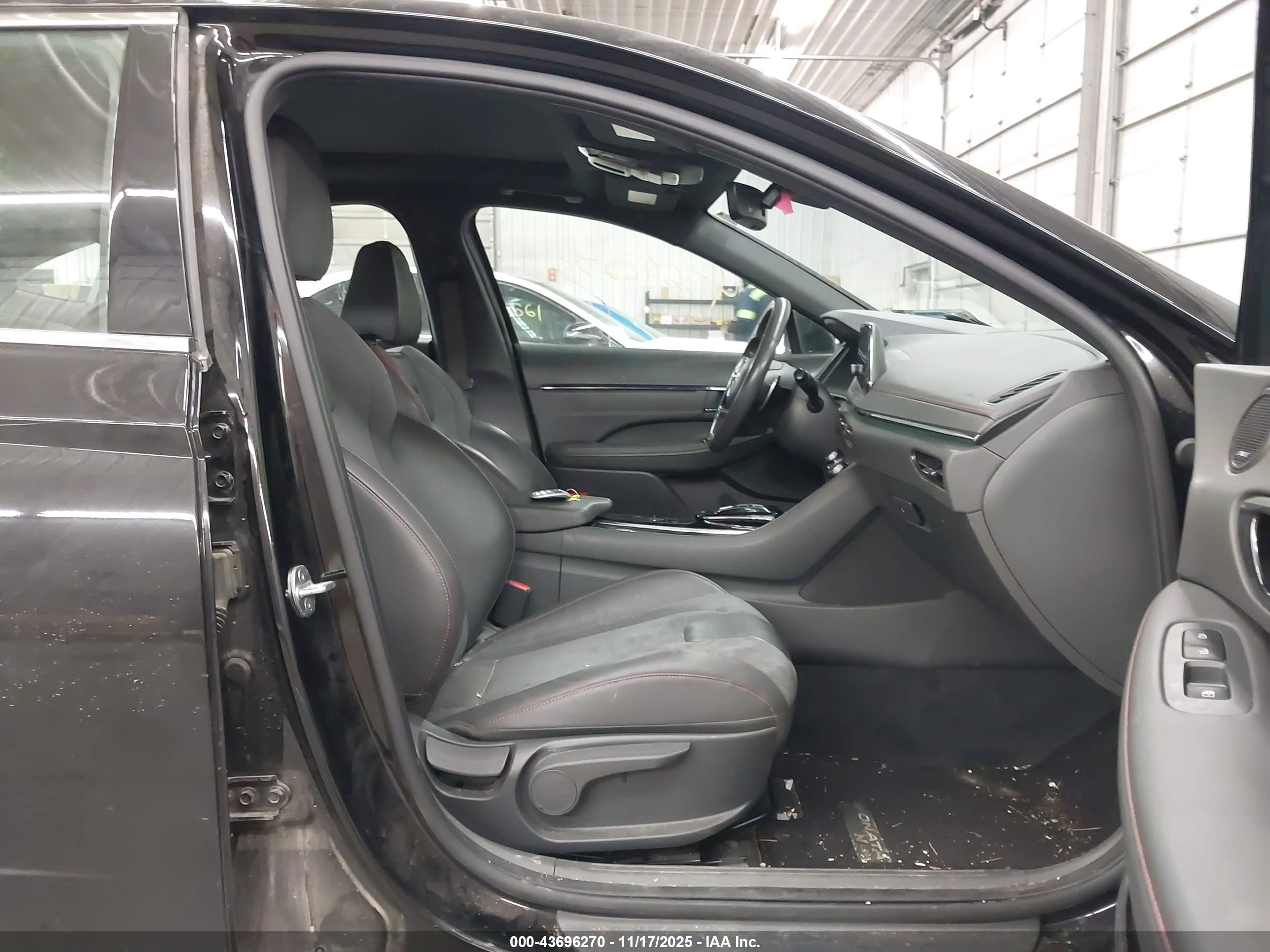HYUNDAI SONATA image 5
