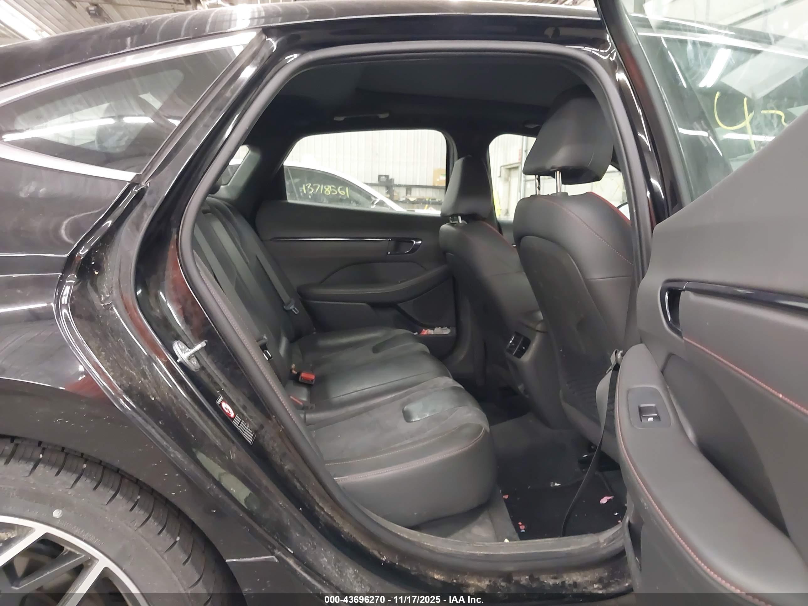 HYUNDAI SONATA image 8