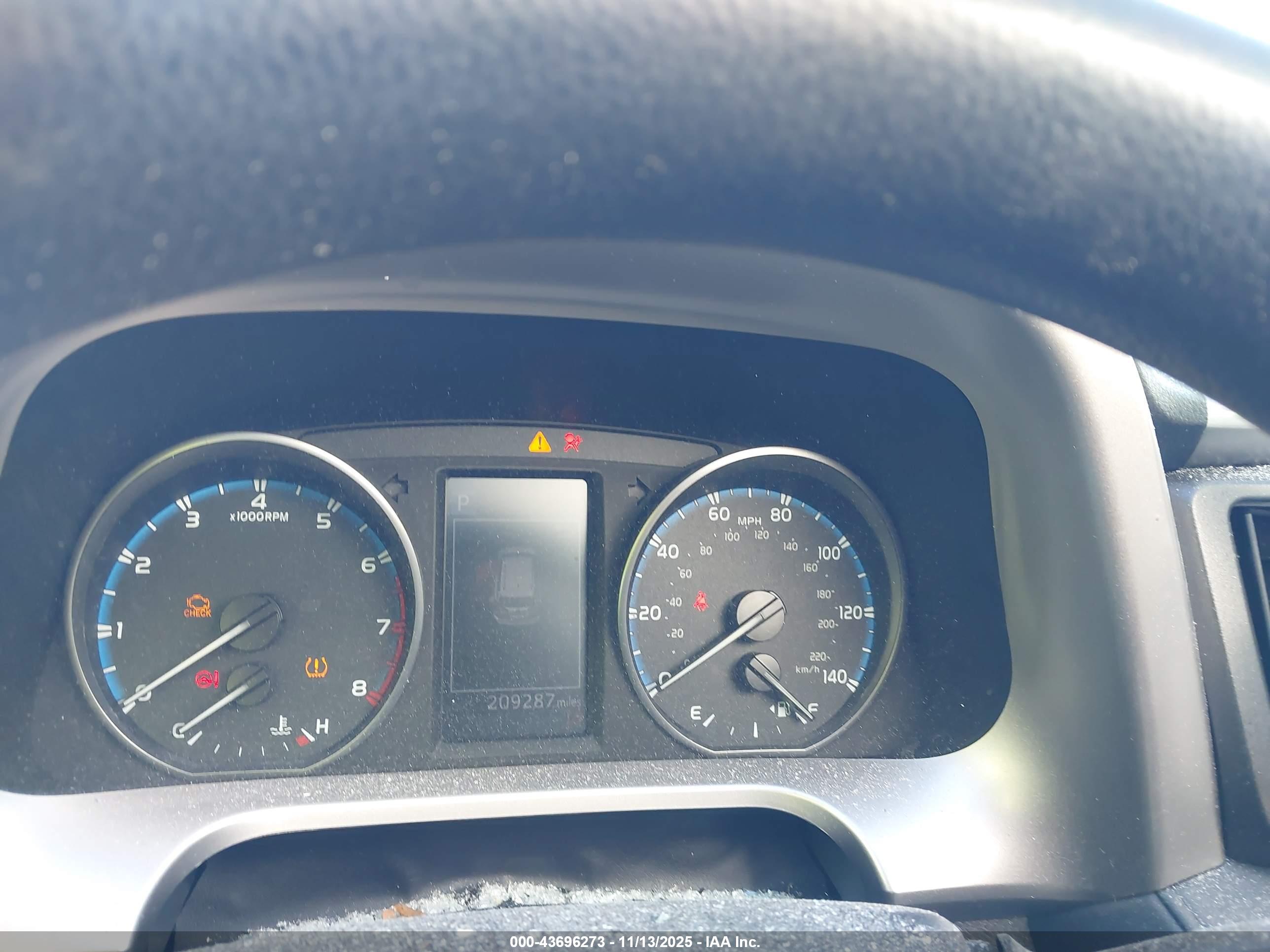 TOYOTA RAV4 image 7