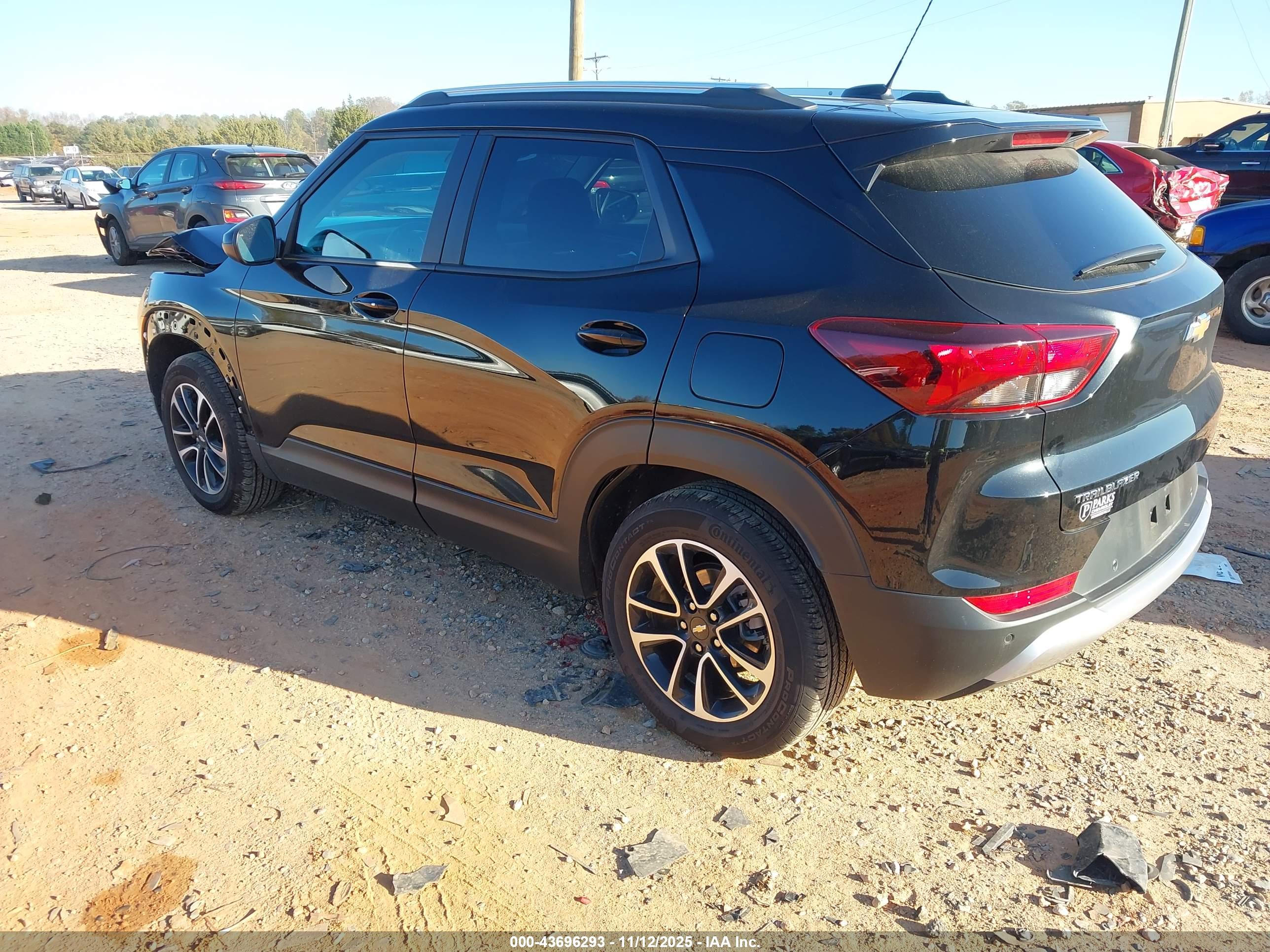 CHEVROLET TRAILBLAZER image 3