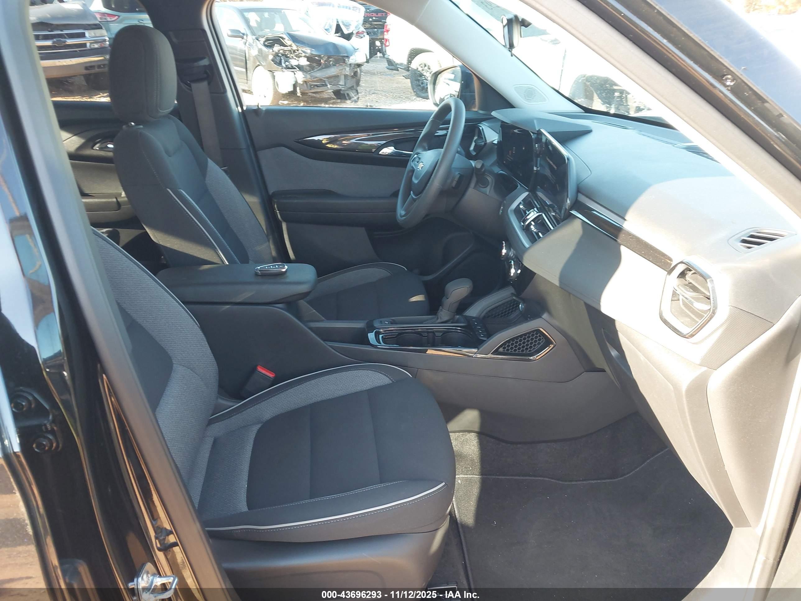 CHEVROLET TRAILBLAZER image 5
