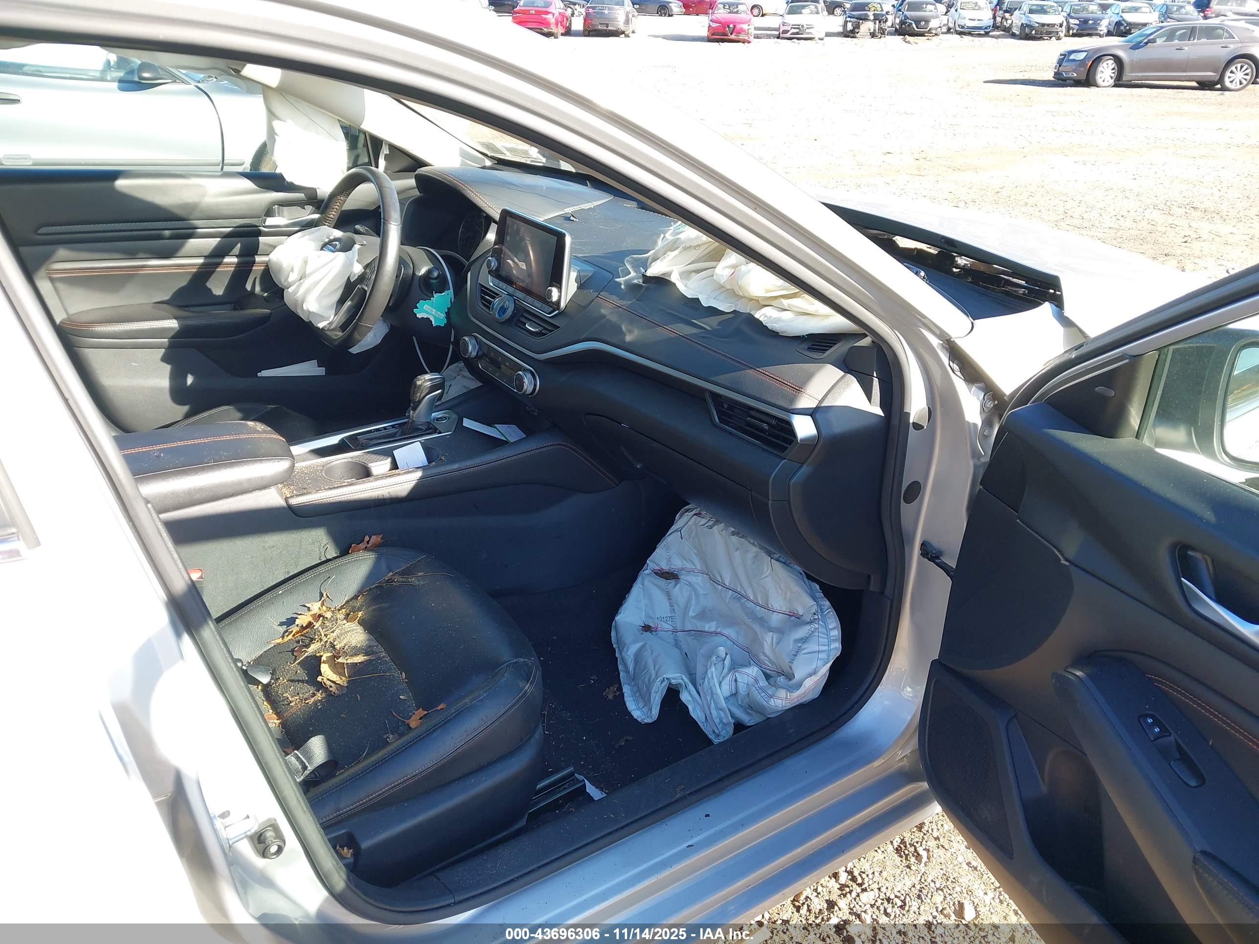 NISSAN ALTIMA image 5