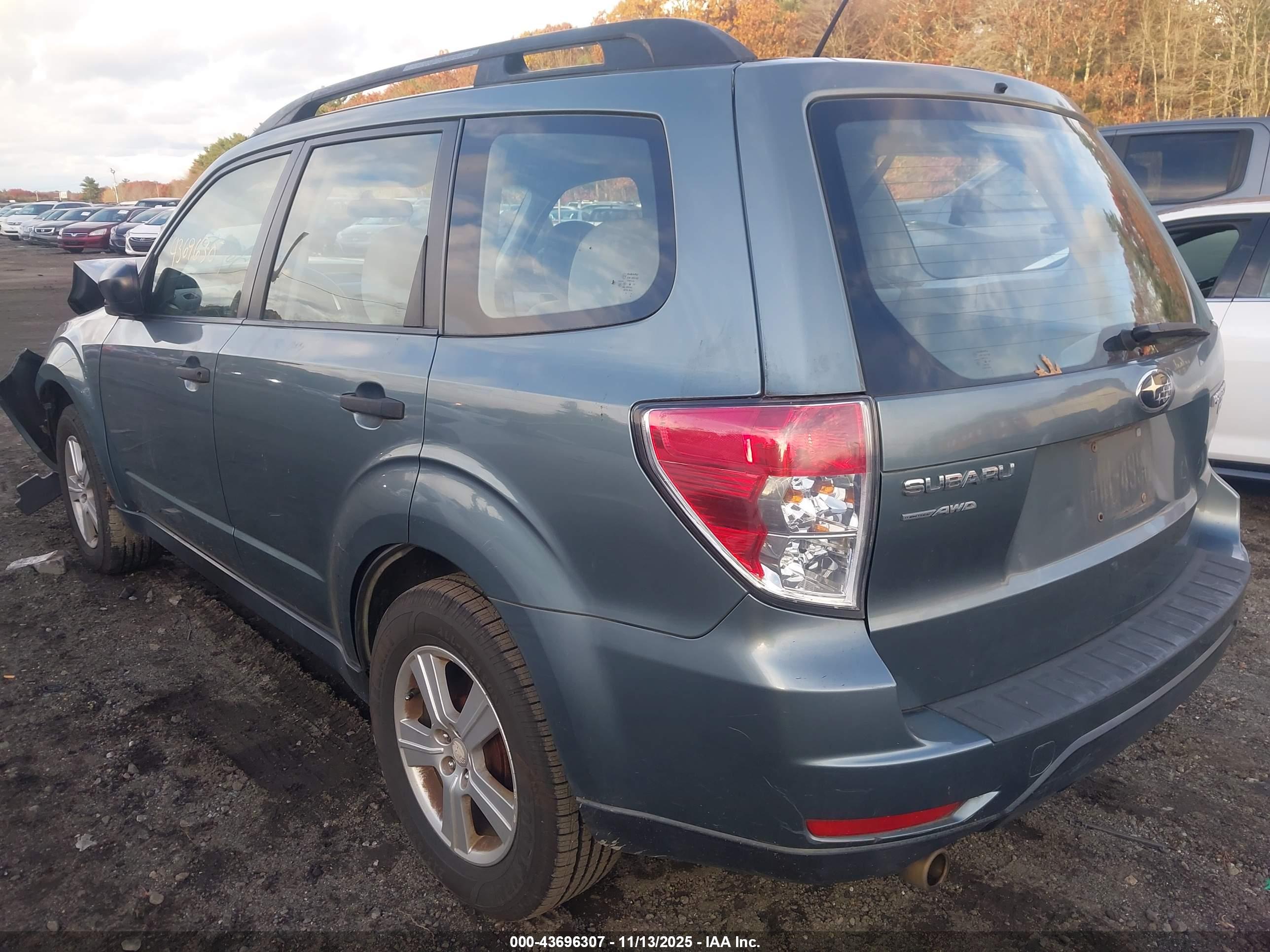 SUBARU FORESTER image 3