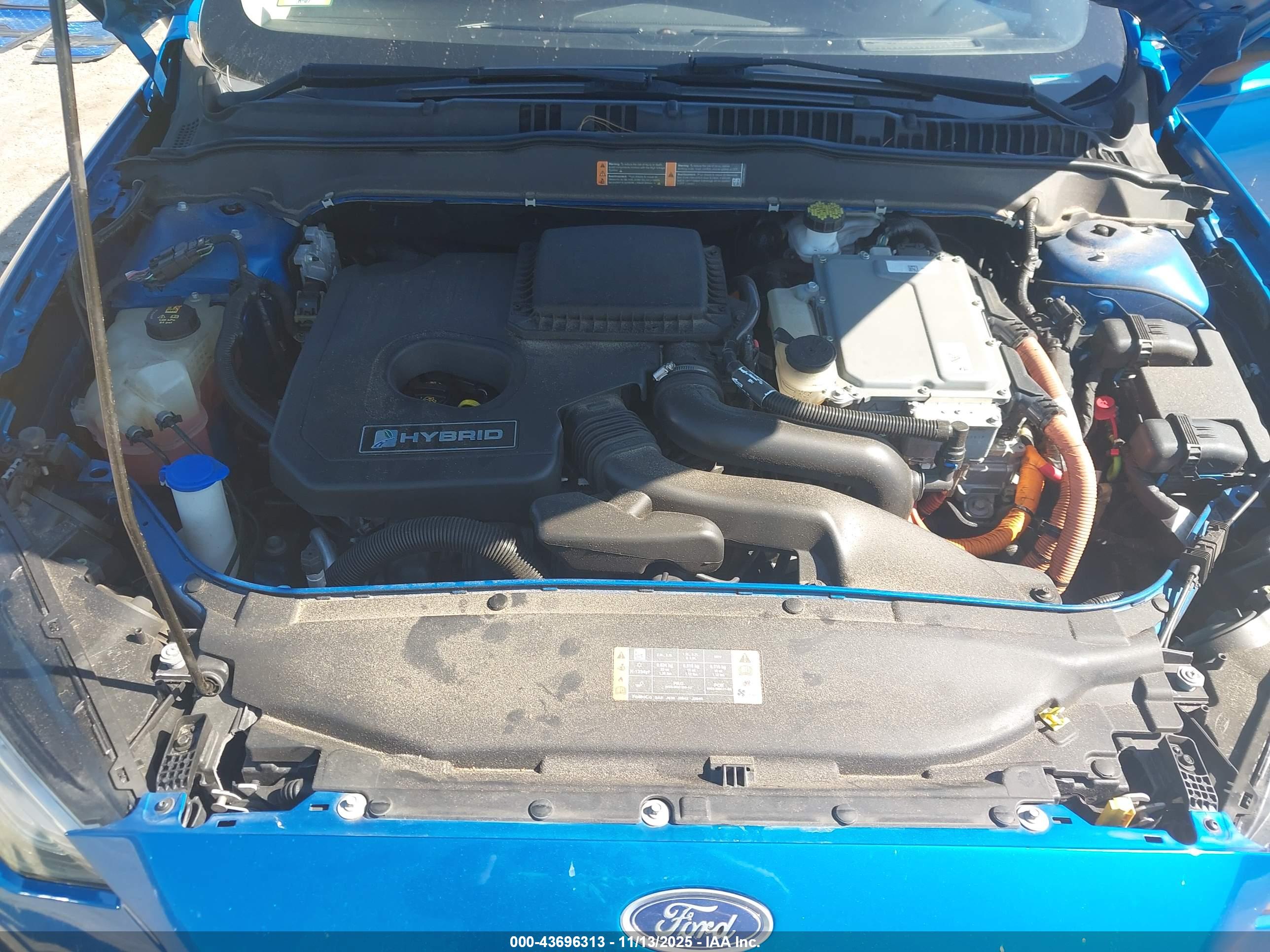 FORD FUSION image 10