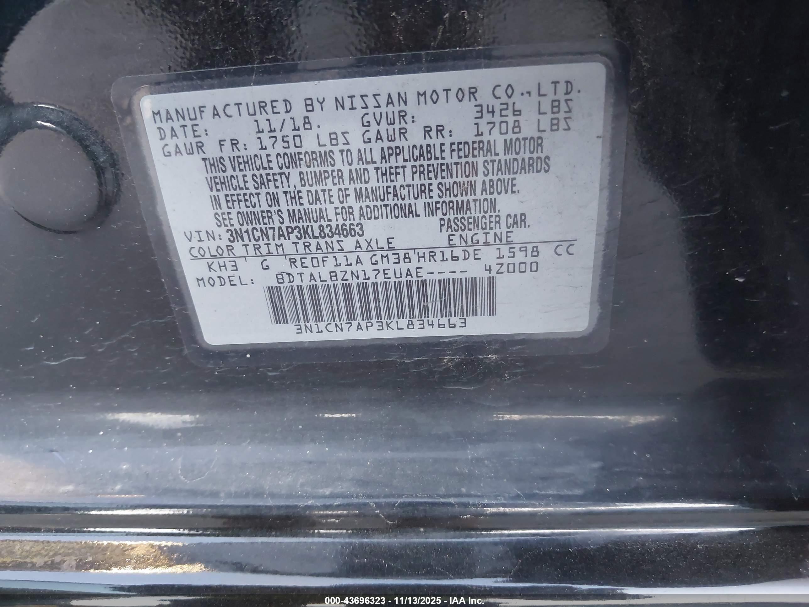 NISSAN VERSA image 9