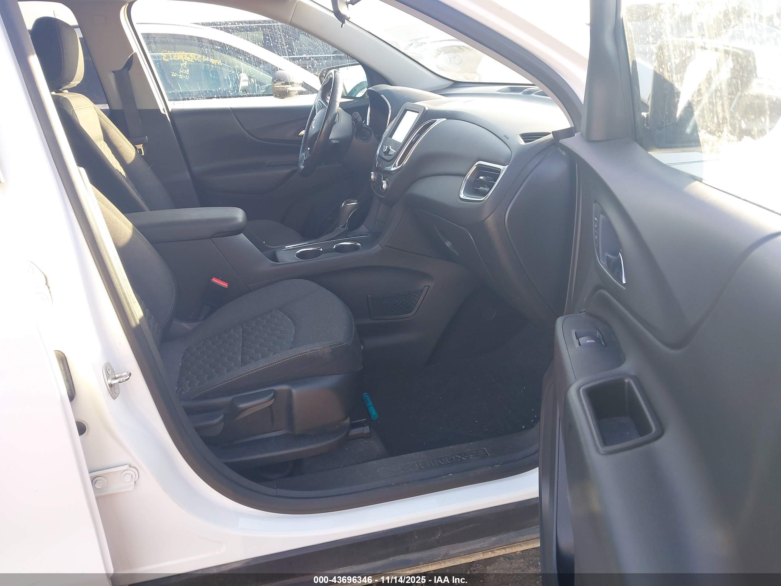 CHEVROLET EQUINOX image 5
