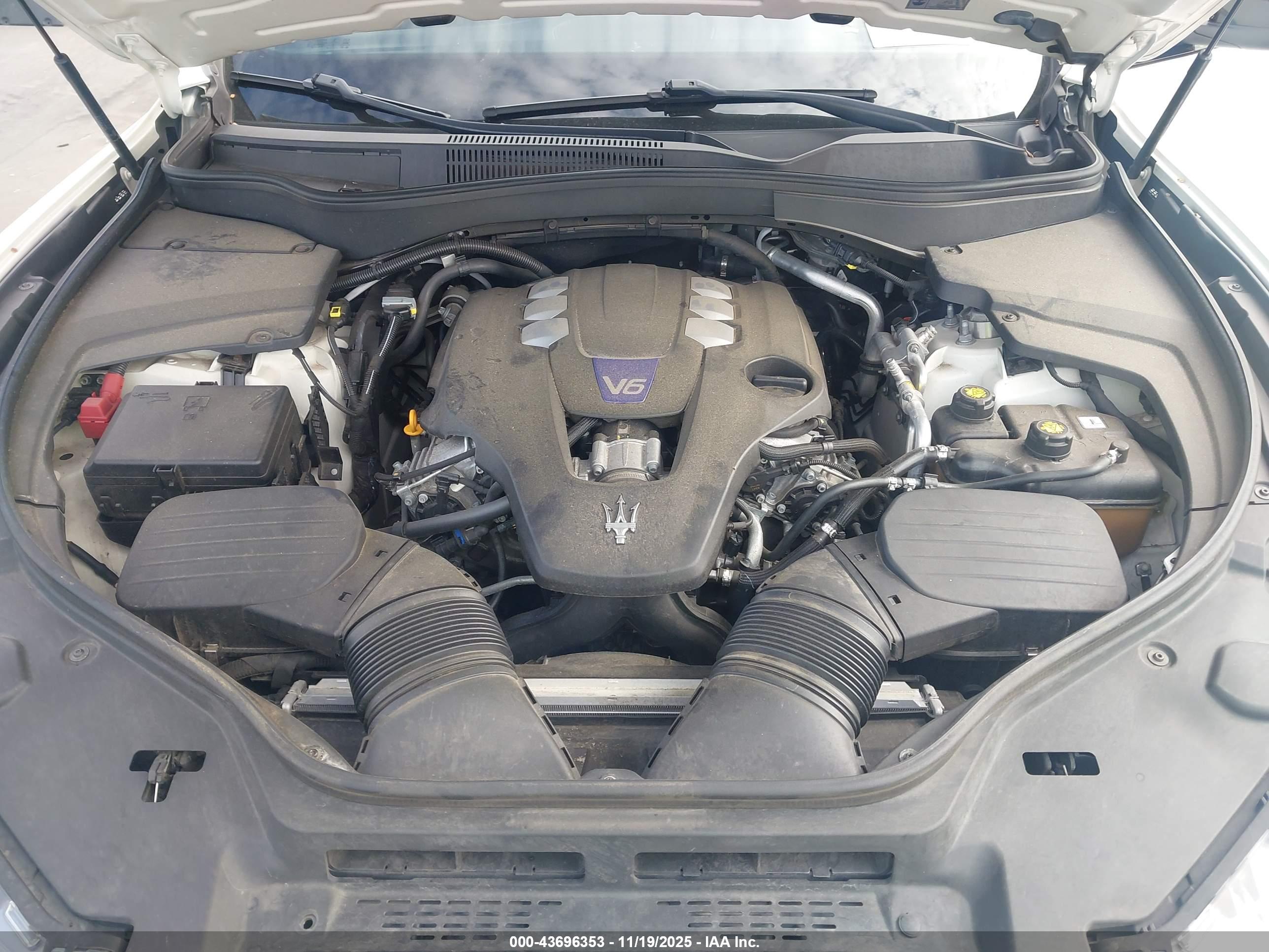 MASERATI LEVANTE image 10
