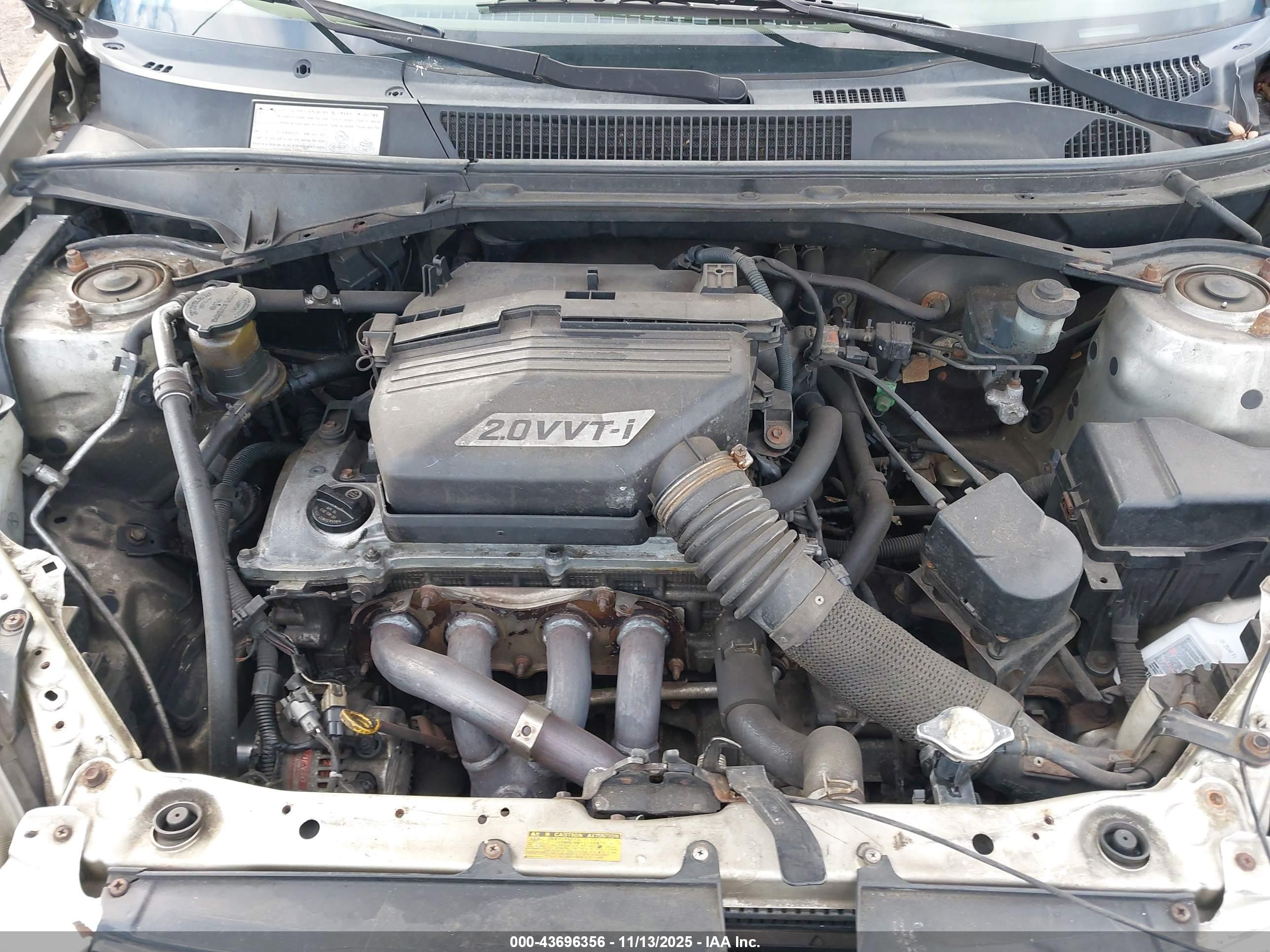 TOYOTA RAV4 image 10