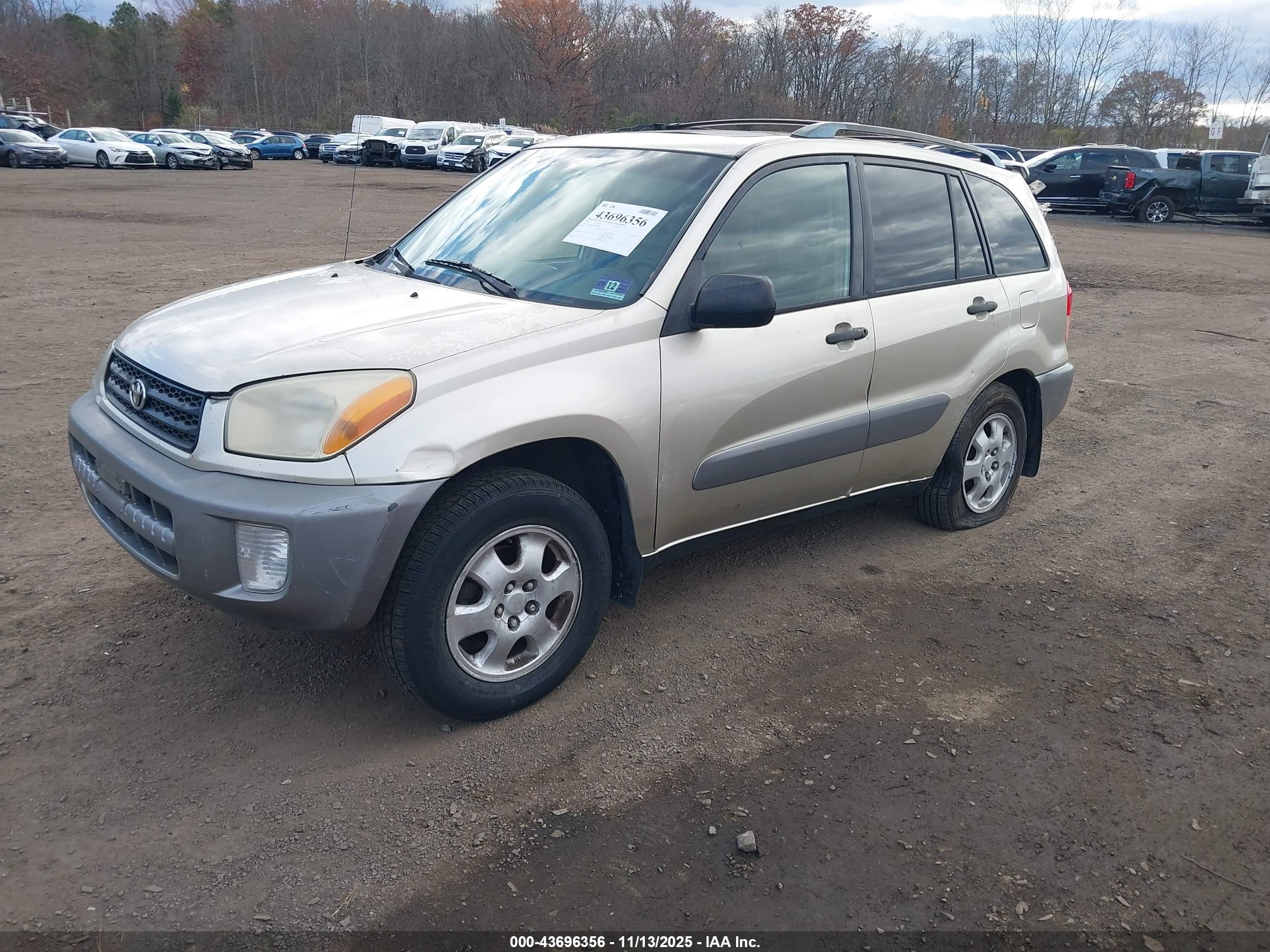 TOYOTA RAV4 image 2