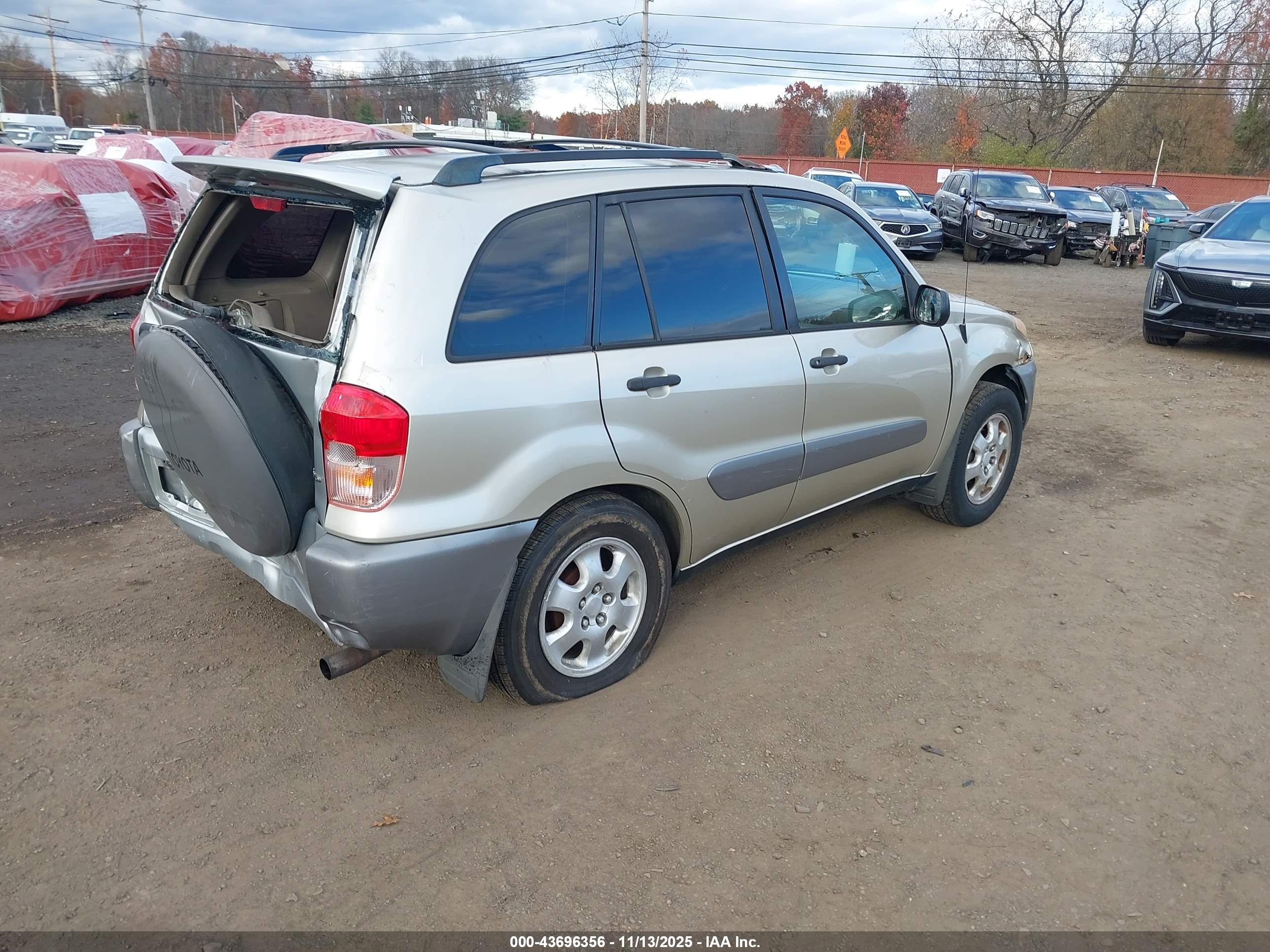 TOYOTA RAV4 image 4