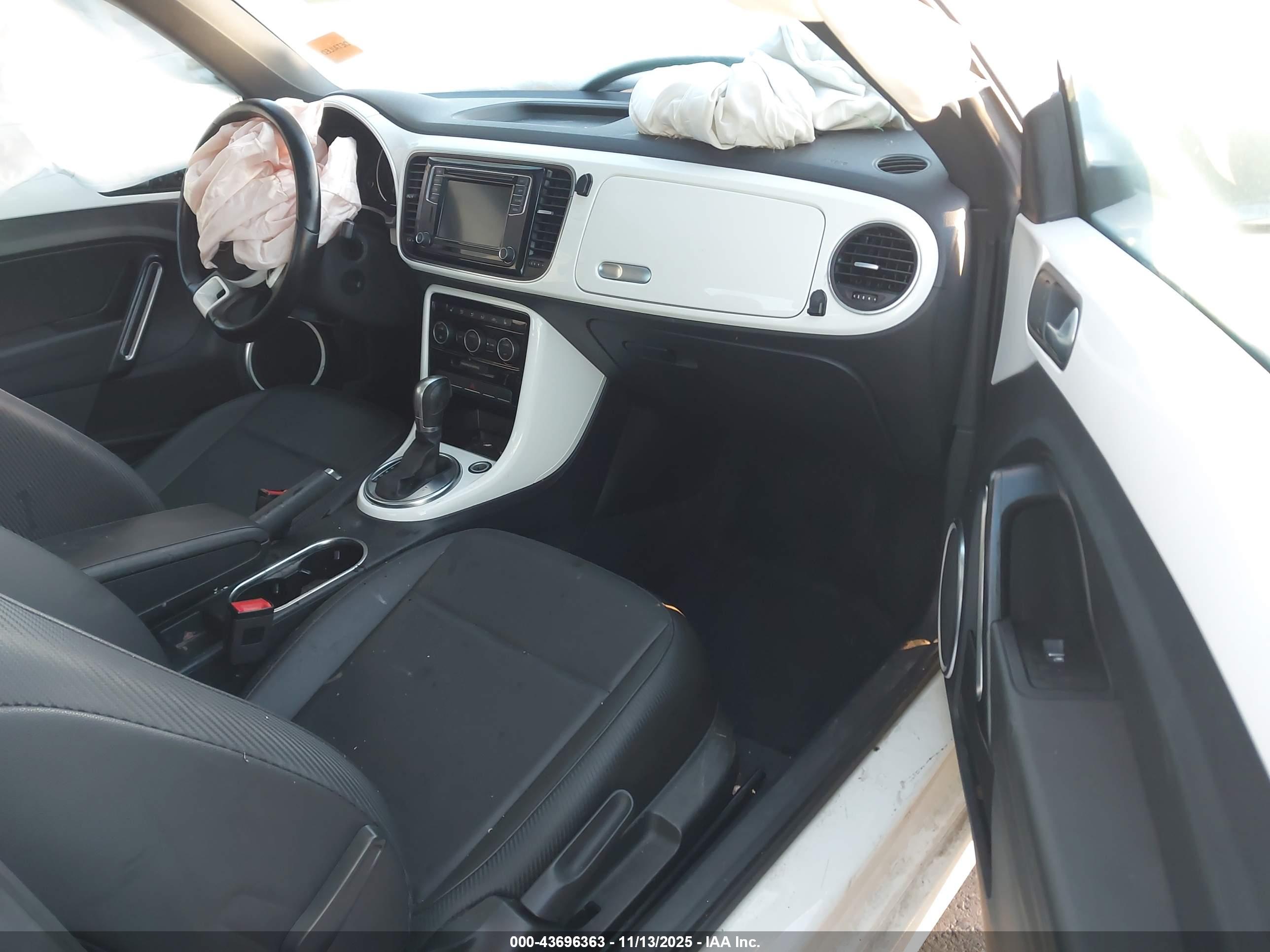 VOLKSWAGEN BEETLE image 5