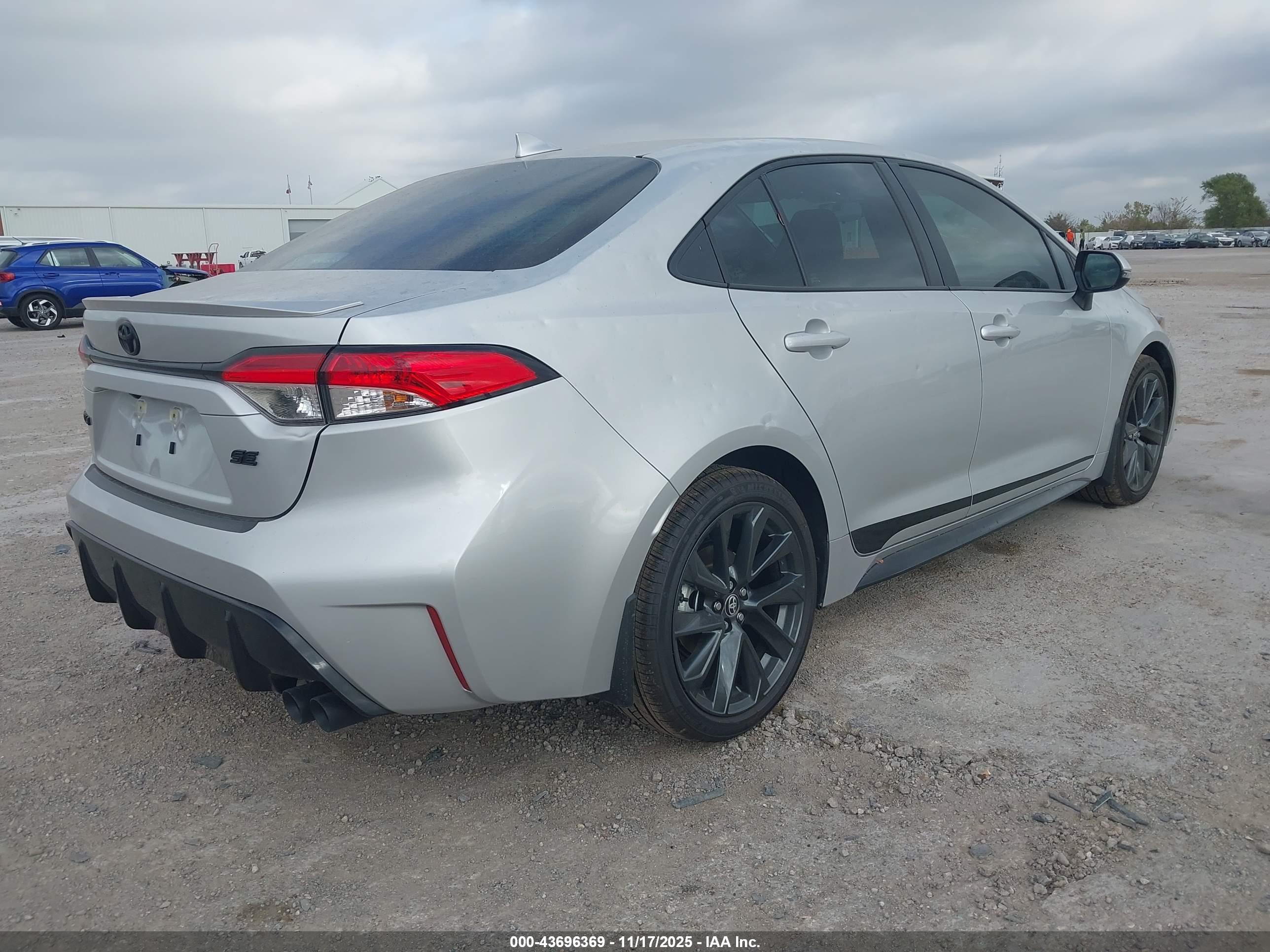 TOYOTA COROLLA image 4