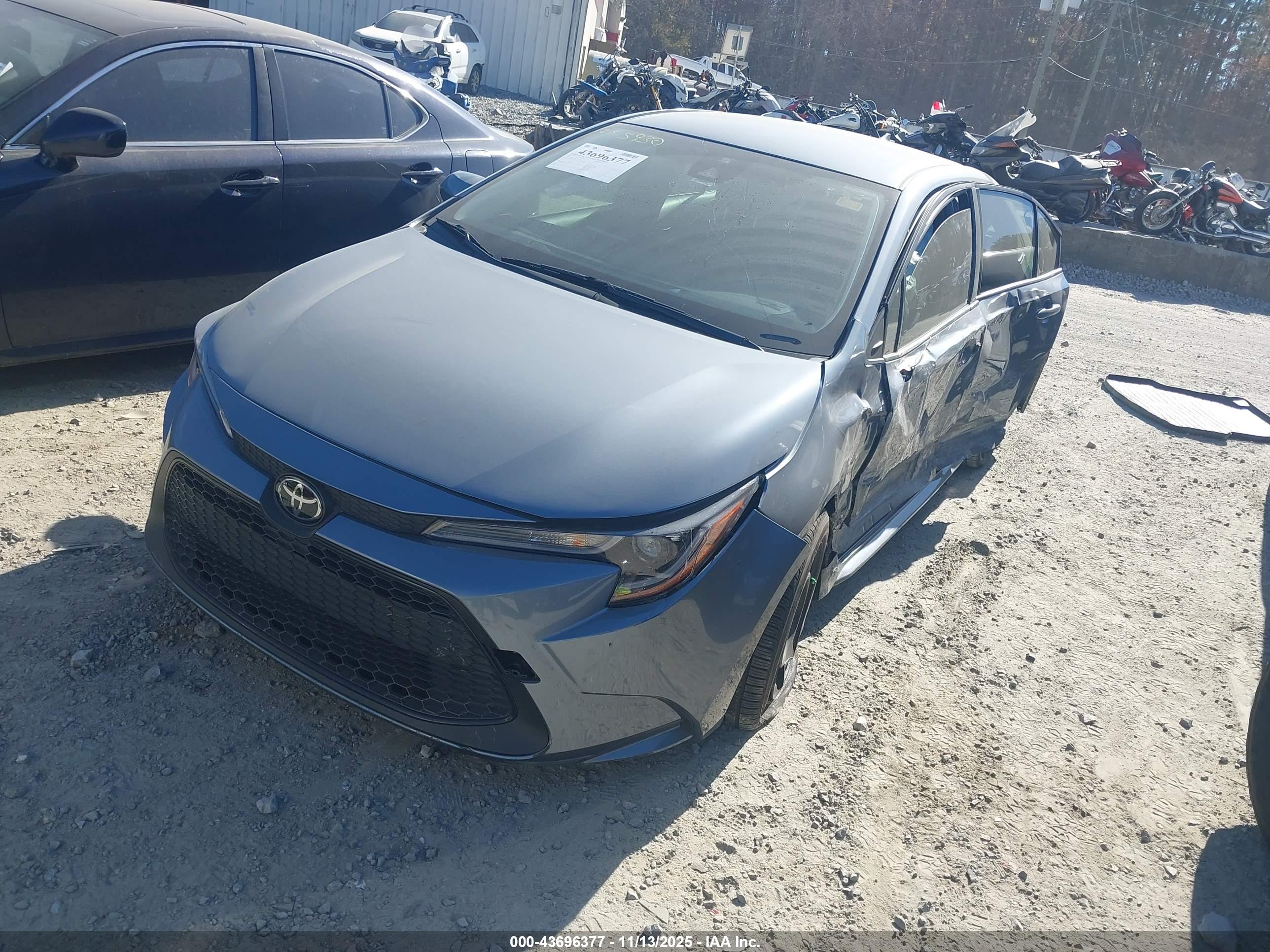 TOYOTA COROLLA image 2