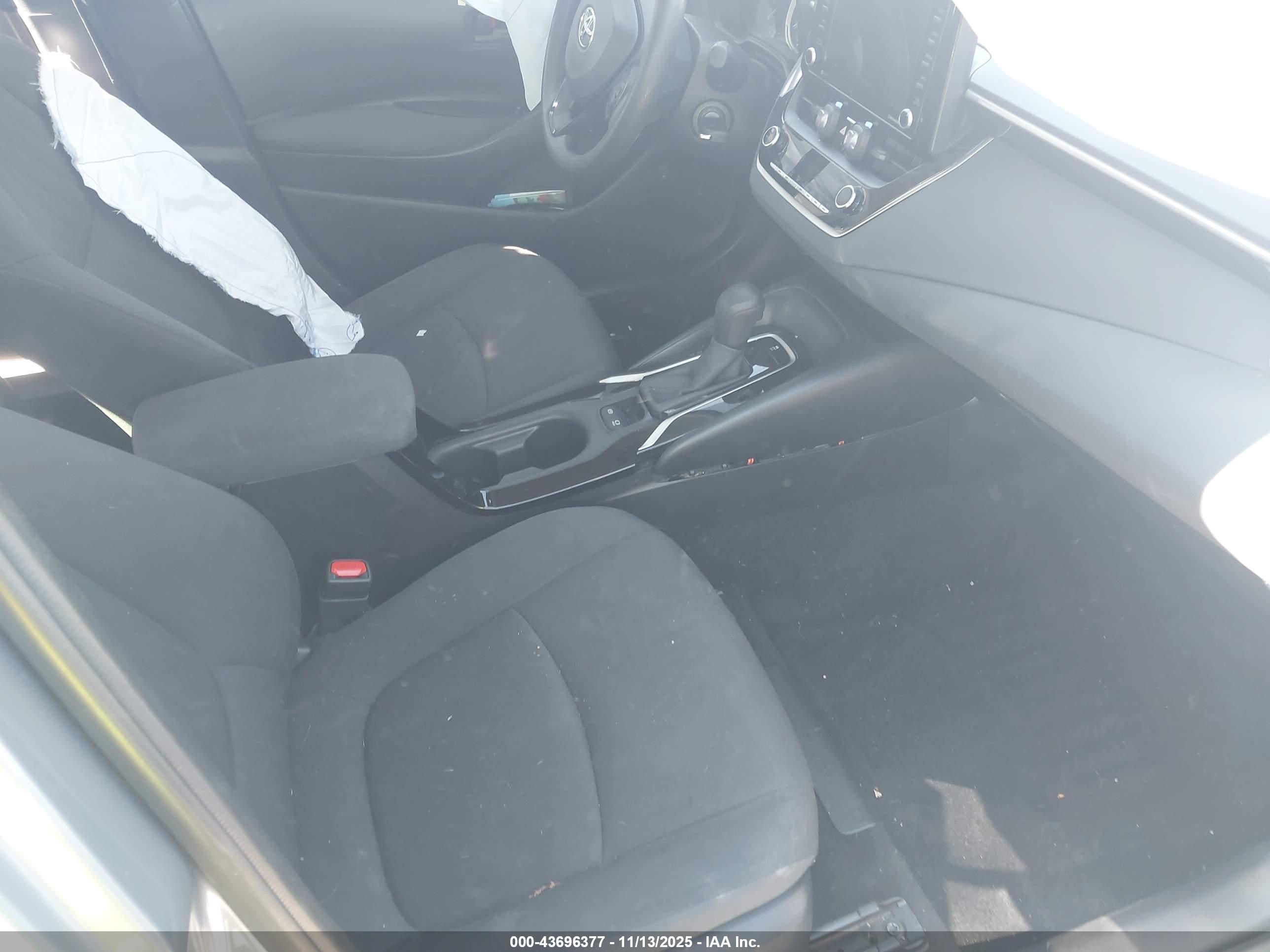 TOYOTA COROLLA image 5