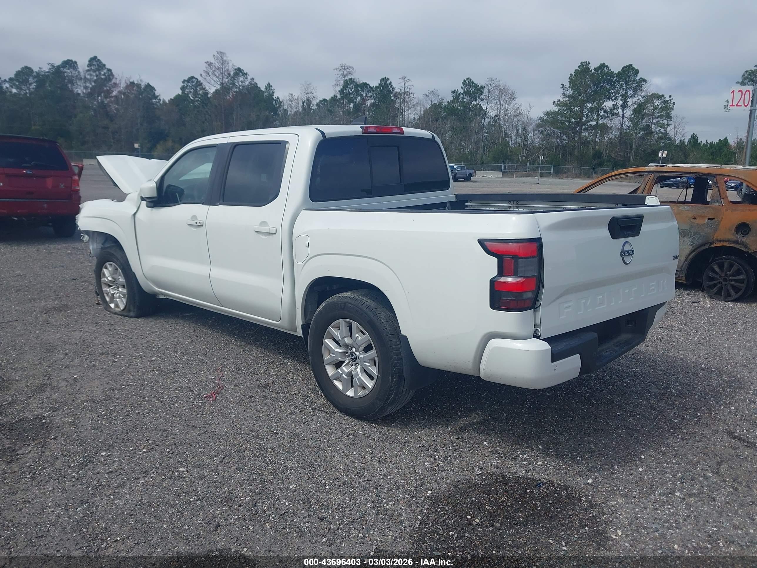 NISSAN FRONTIER image 3