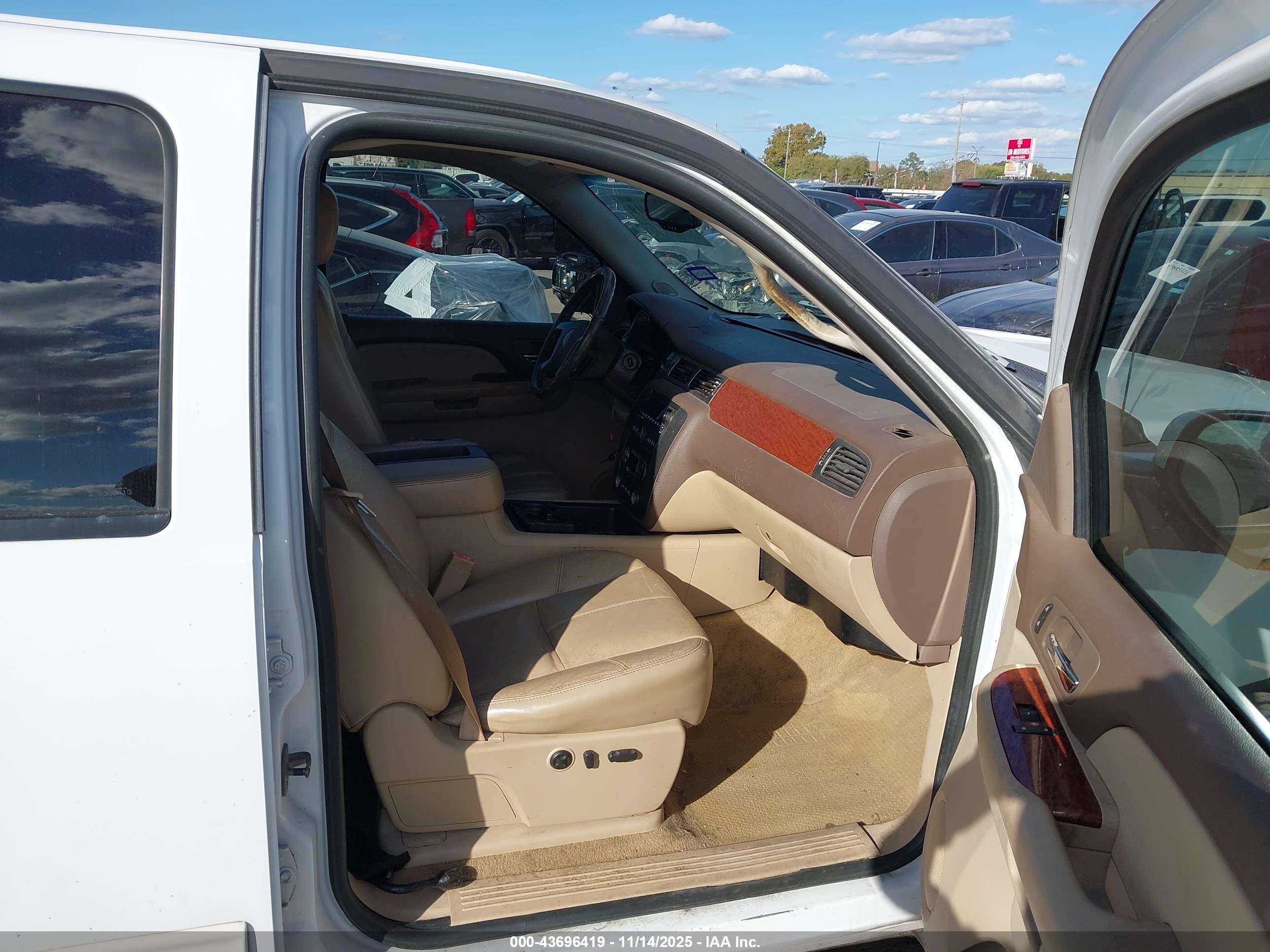 GMC SIERRA image 5
