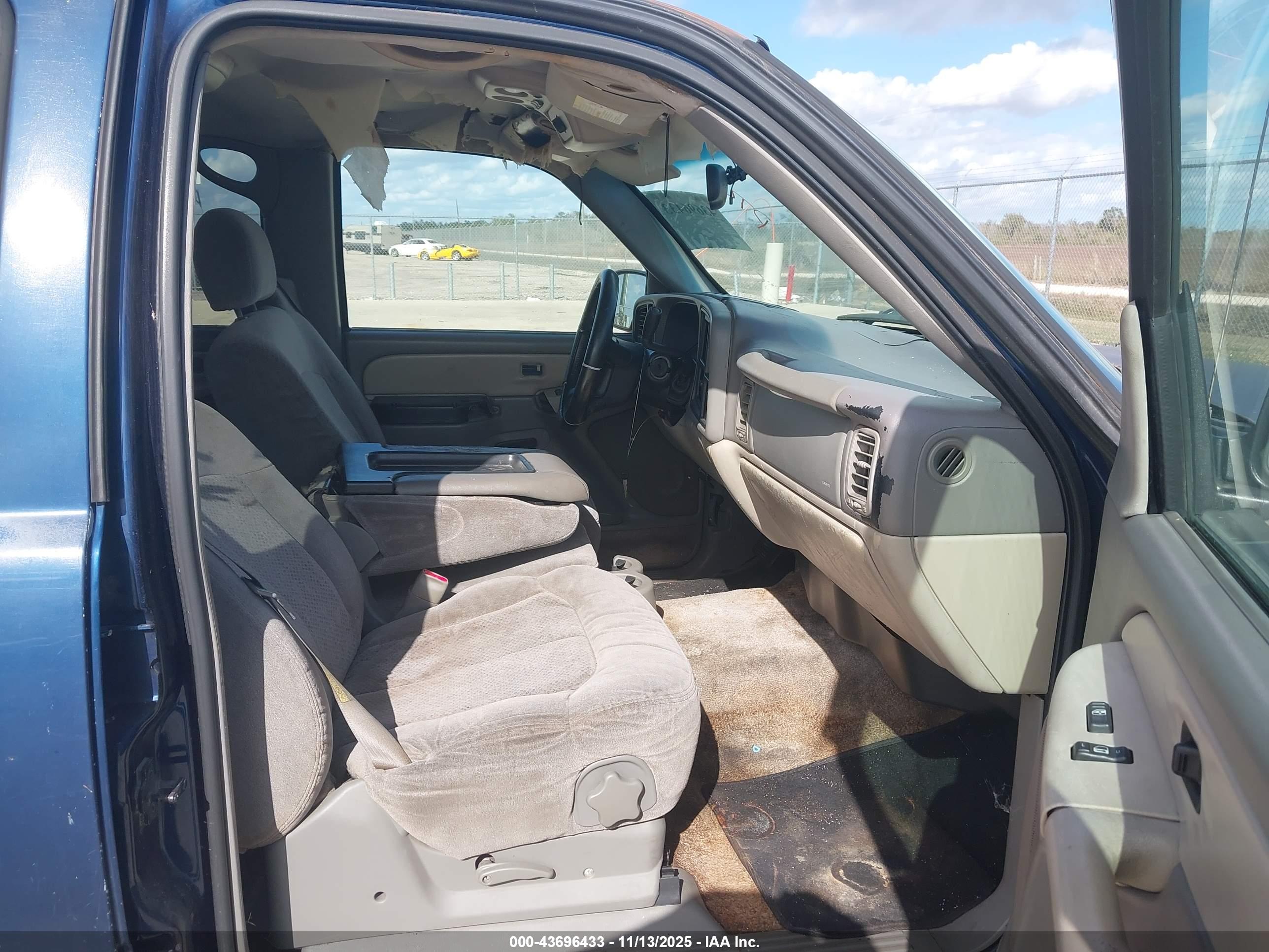 CHEVROLET TAHOE image 5