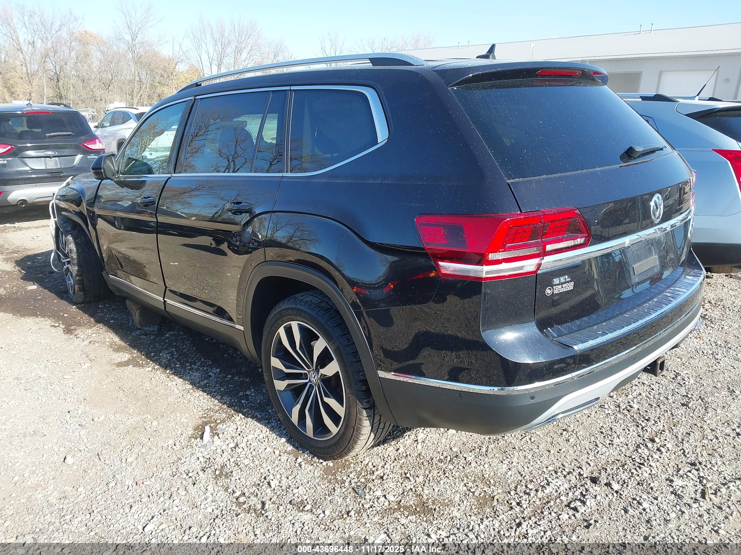 VOLKSWAGEN ATLAS image 3