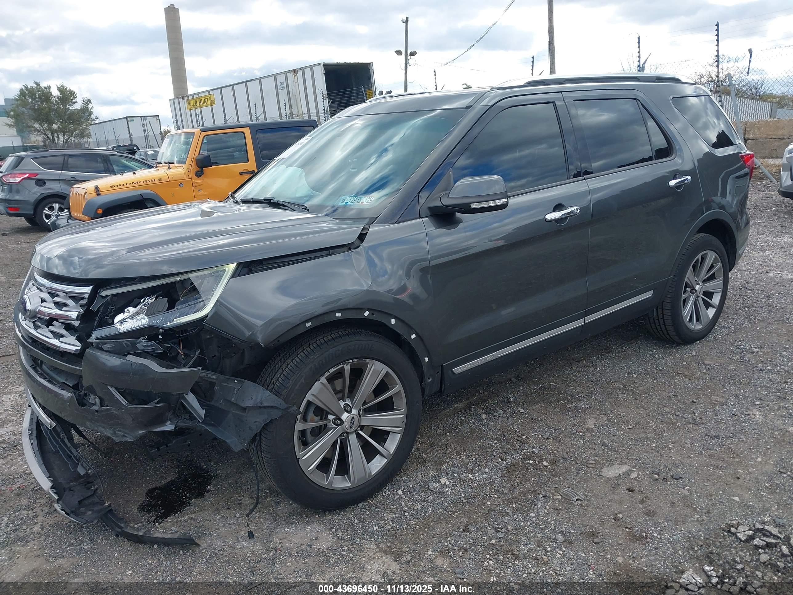 FORD EXPLORER image 2