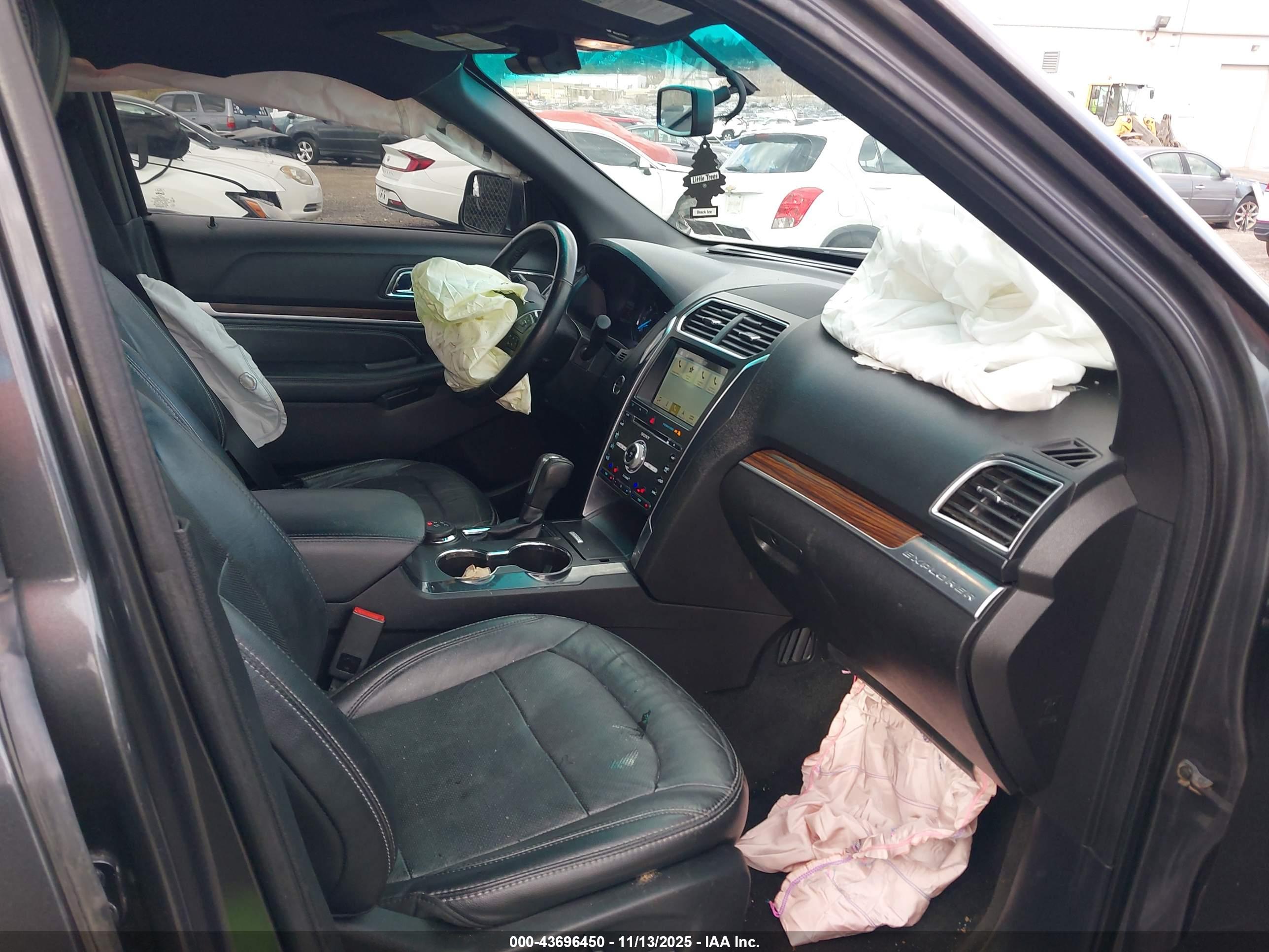 FORD EXPLORER image 5