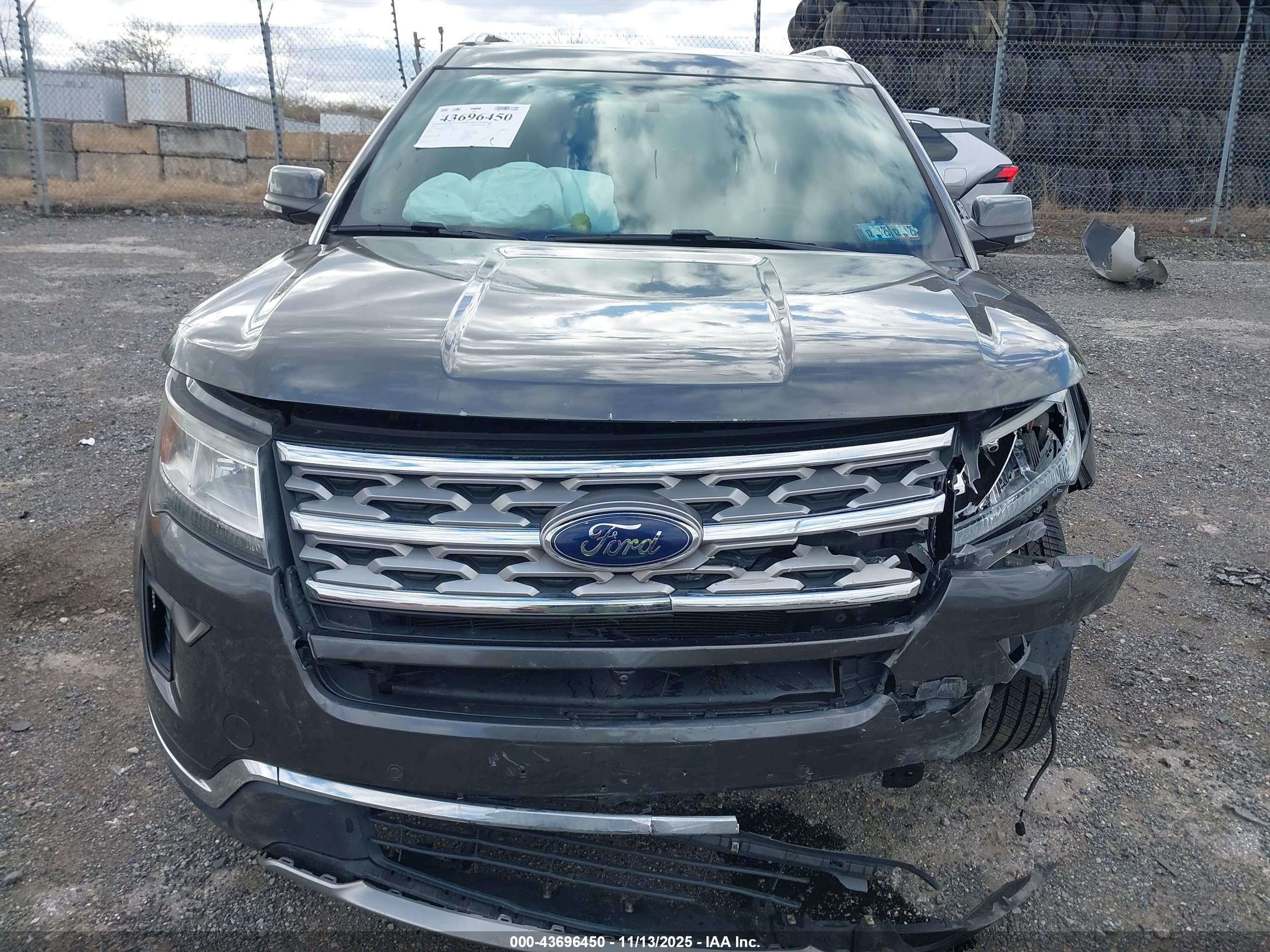 FORD EXPLORER image 6