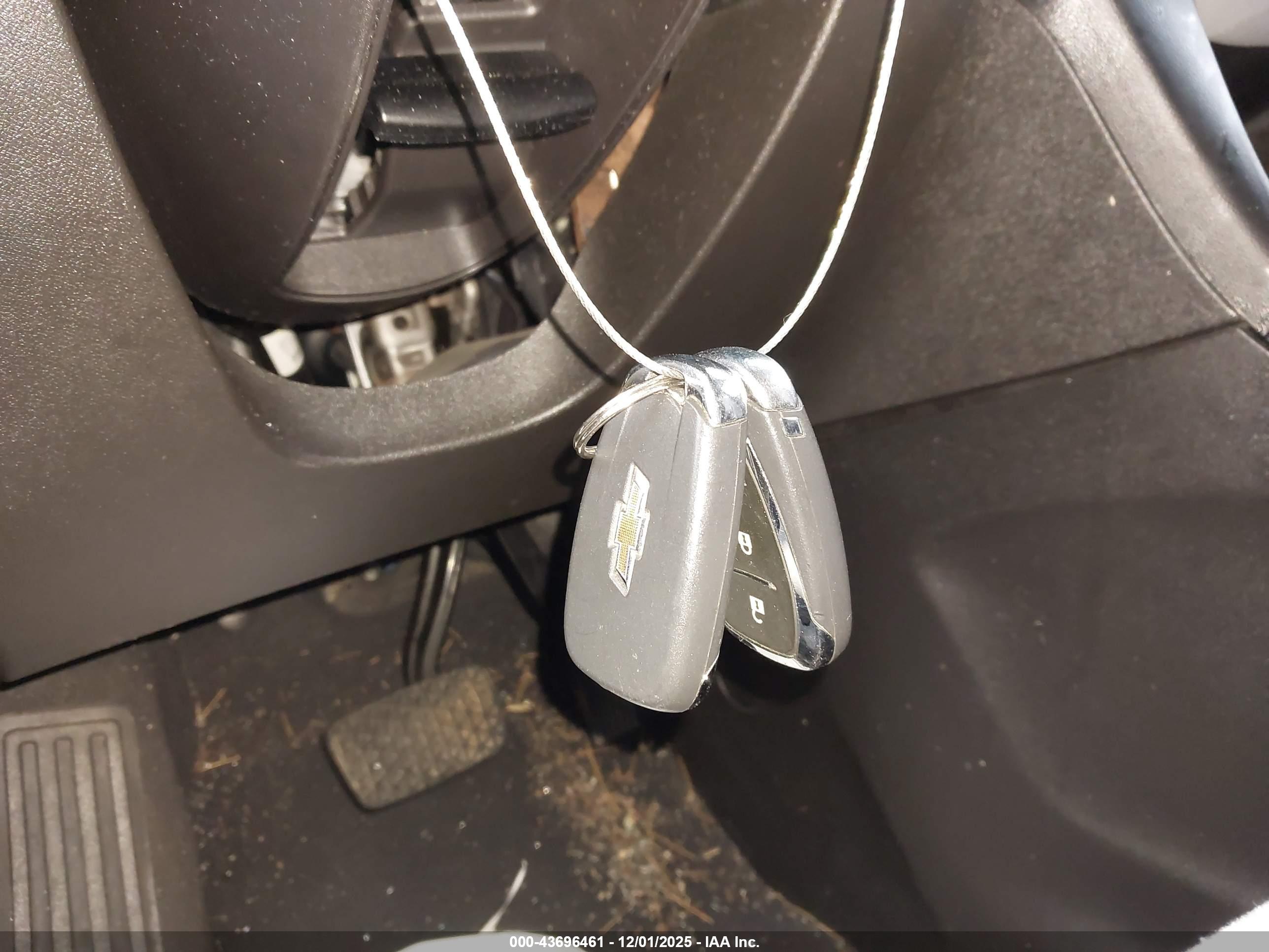 CHEVROLET EQUINOX image 11