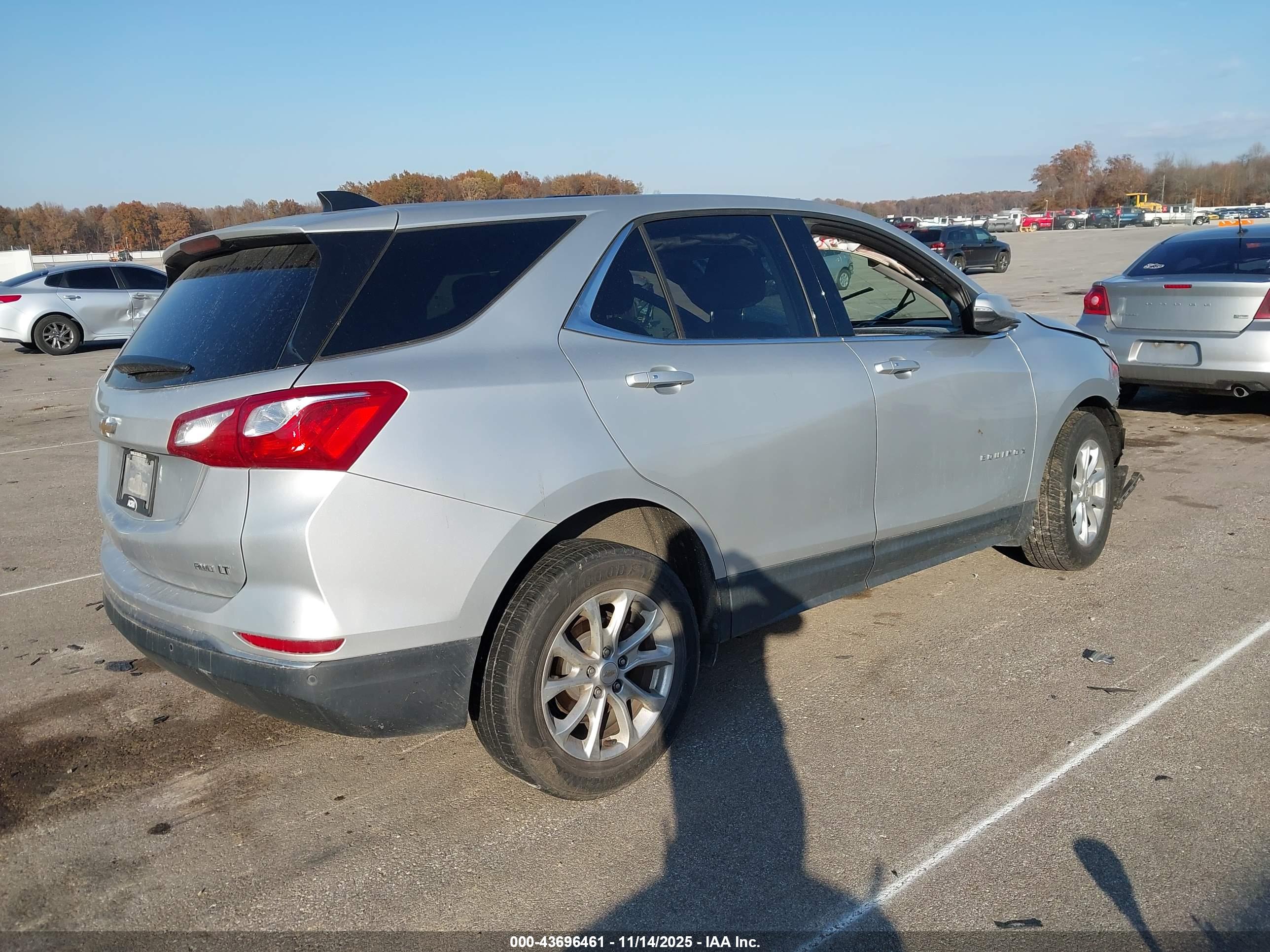 CHEVROLET EQUINOX image 4