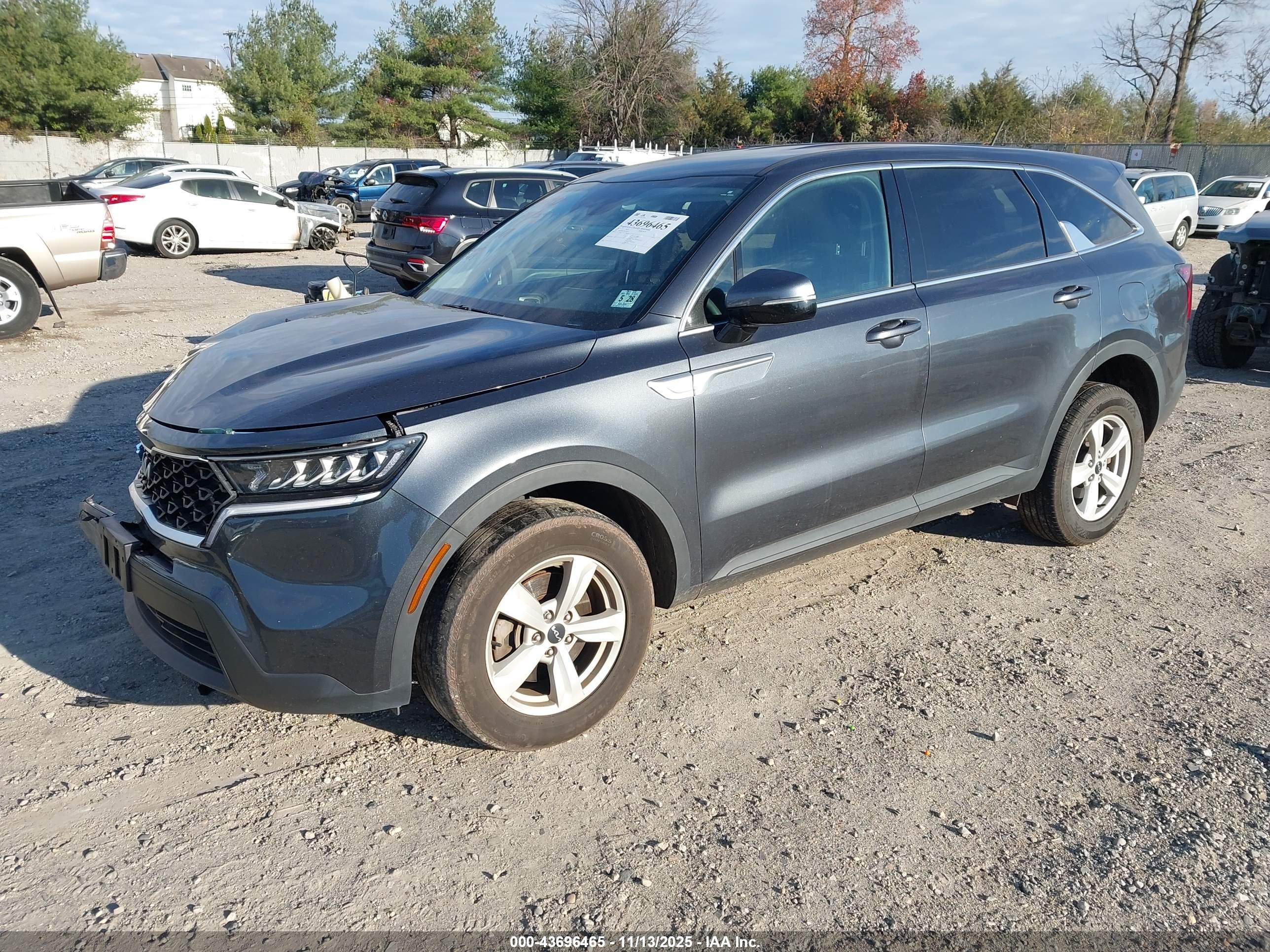 KIA SORENTO image 2